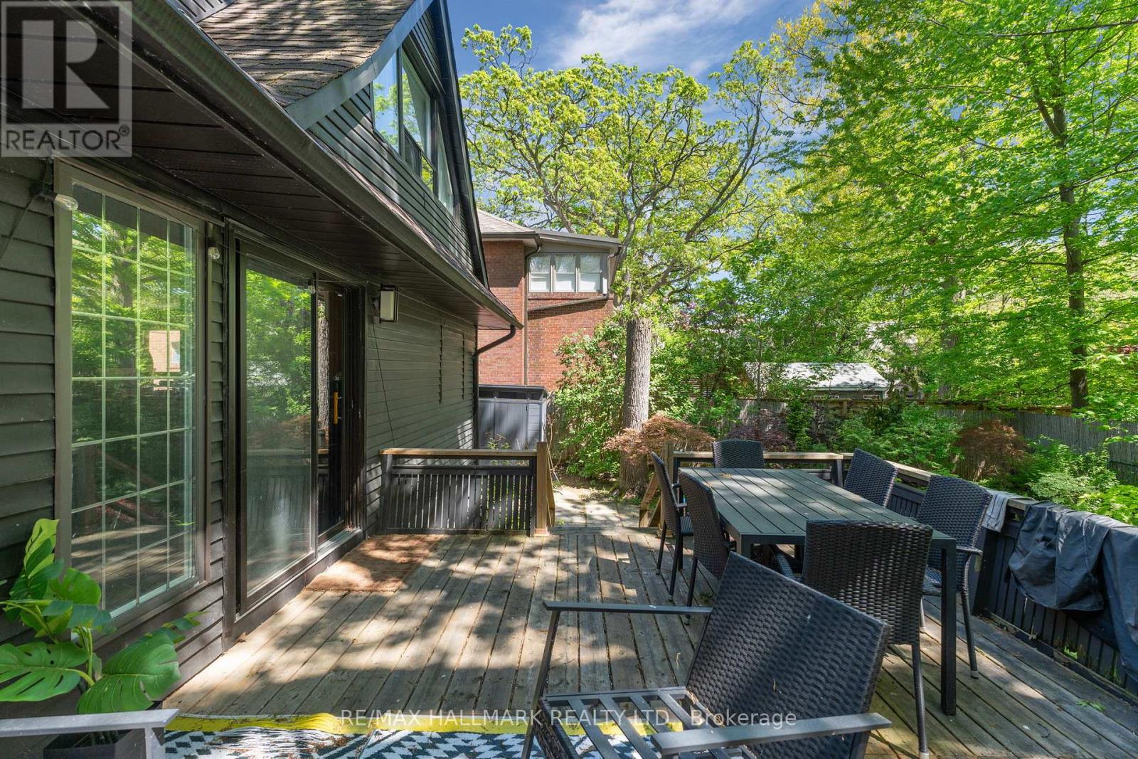 35 BENLAMOND AVENUE