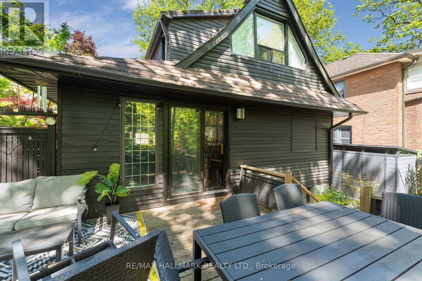 35 BENLAMOND AVENUE