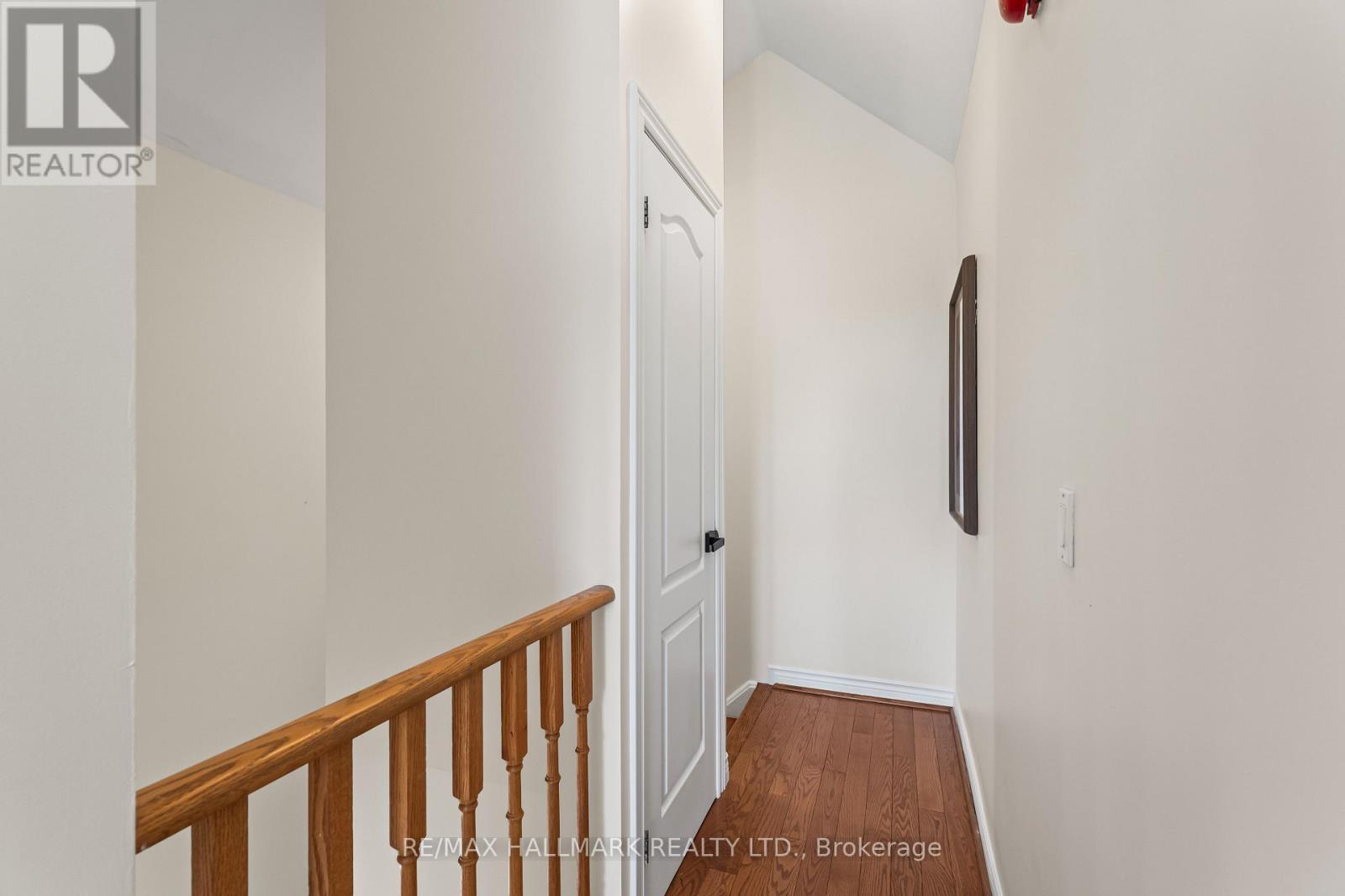 305 - 1941 QUEEN STREET E