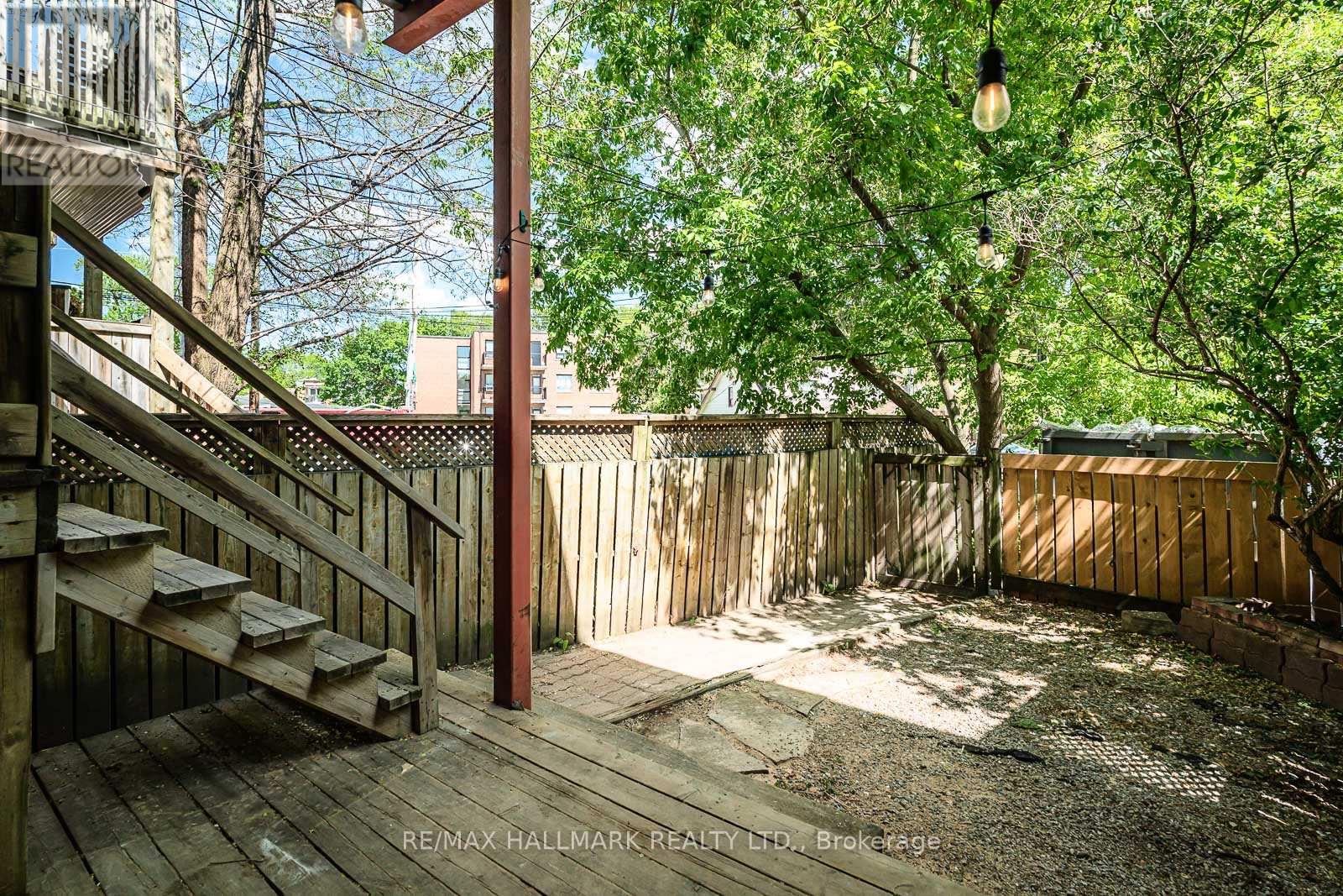 MAIN & LOWER - 229 KINGSTON ROAD