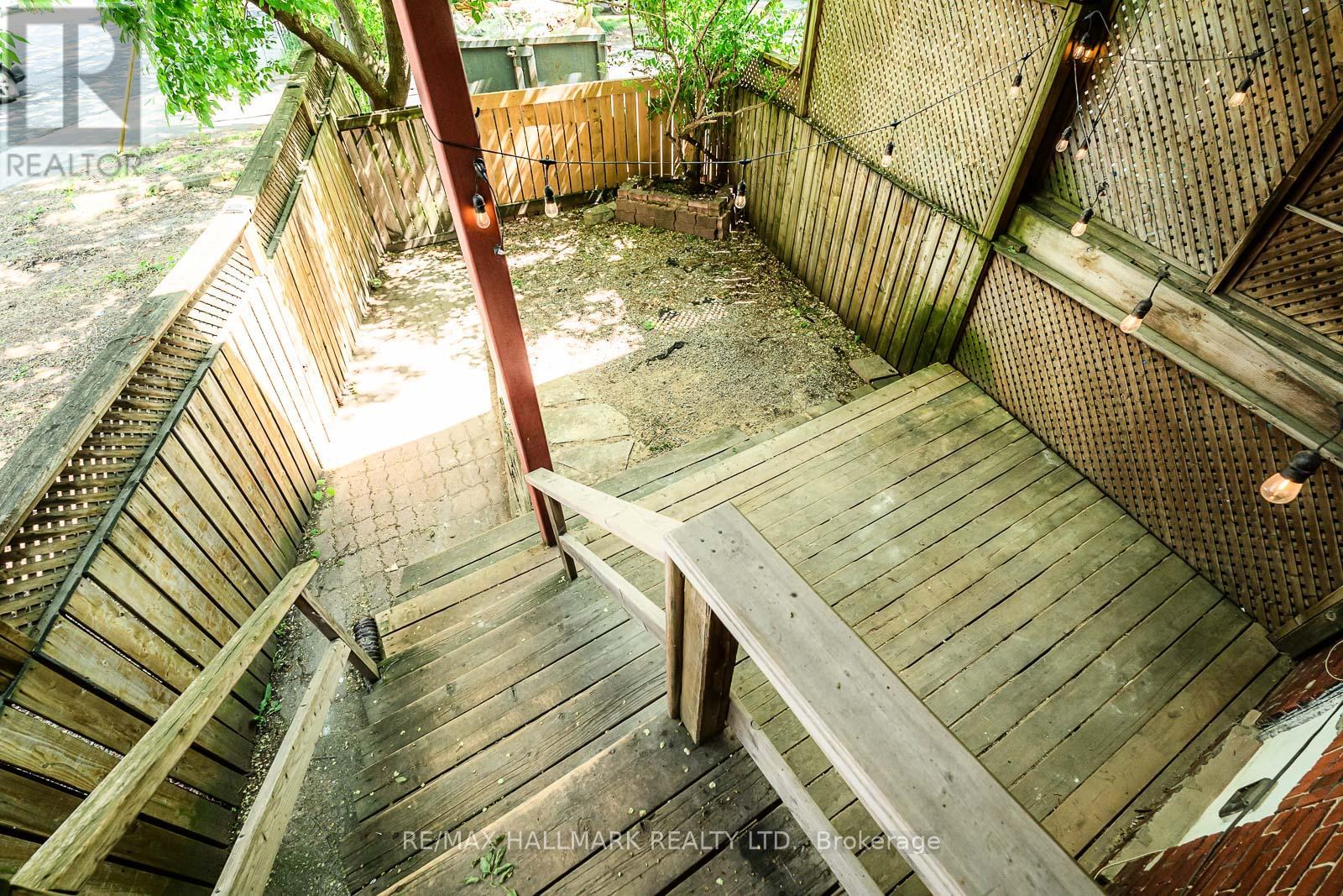 MAIN & LOWER - 229 KINGSTON ROAD