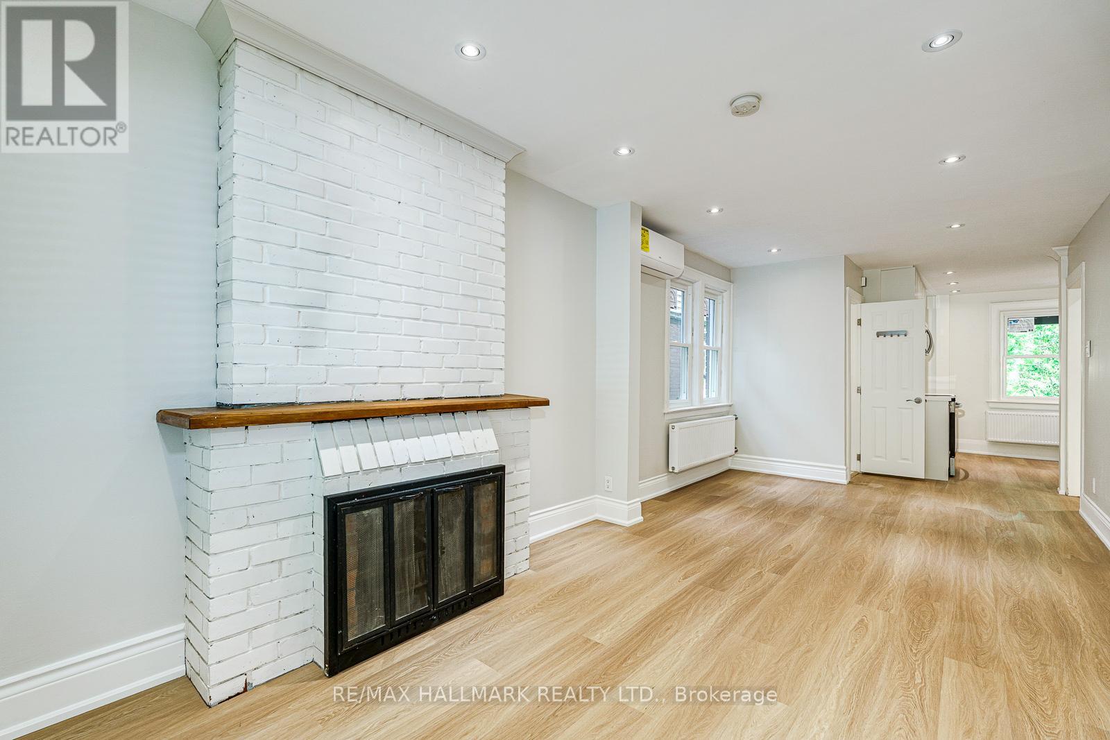 MAIN & LOWER - 229 KINGSTON ROAD