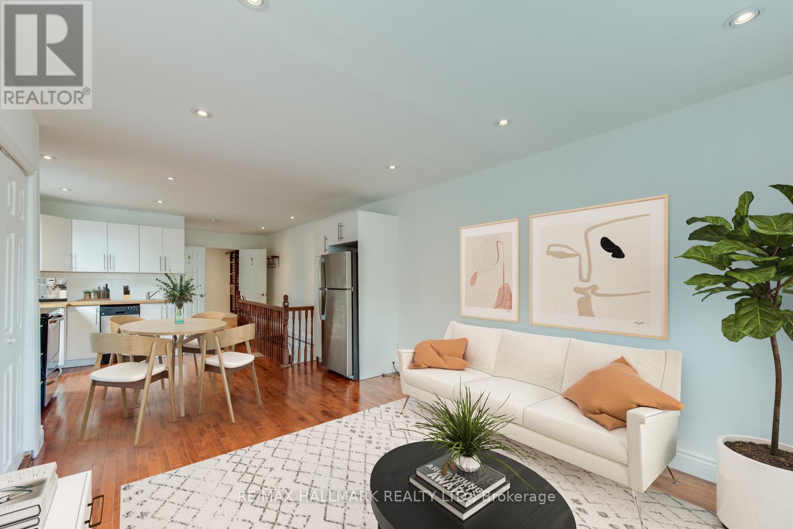 UPPER - 2066 GERRARD STREET E