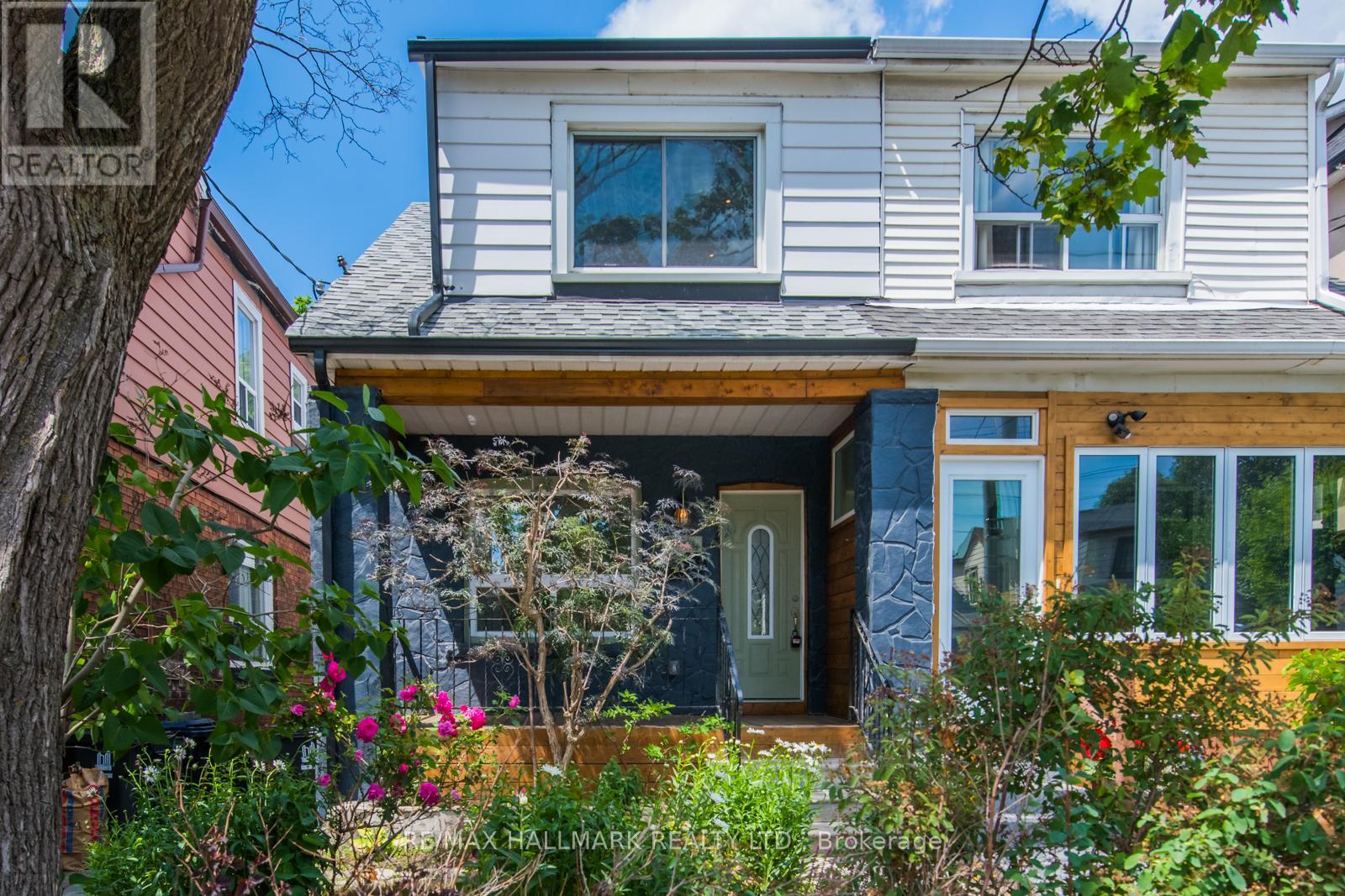 UPPER - 2066 GERRARD STREET E