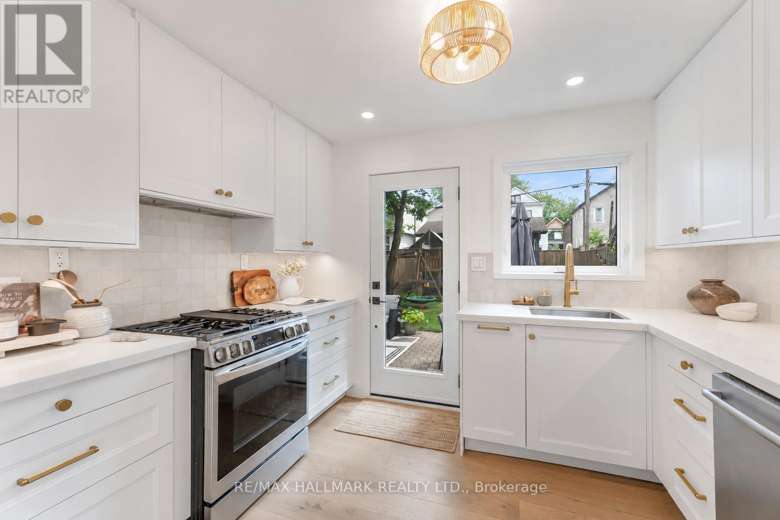 37 WINSTON AVENUE