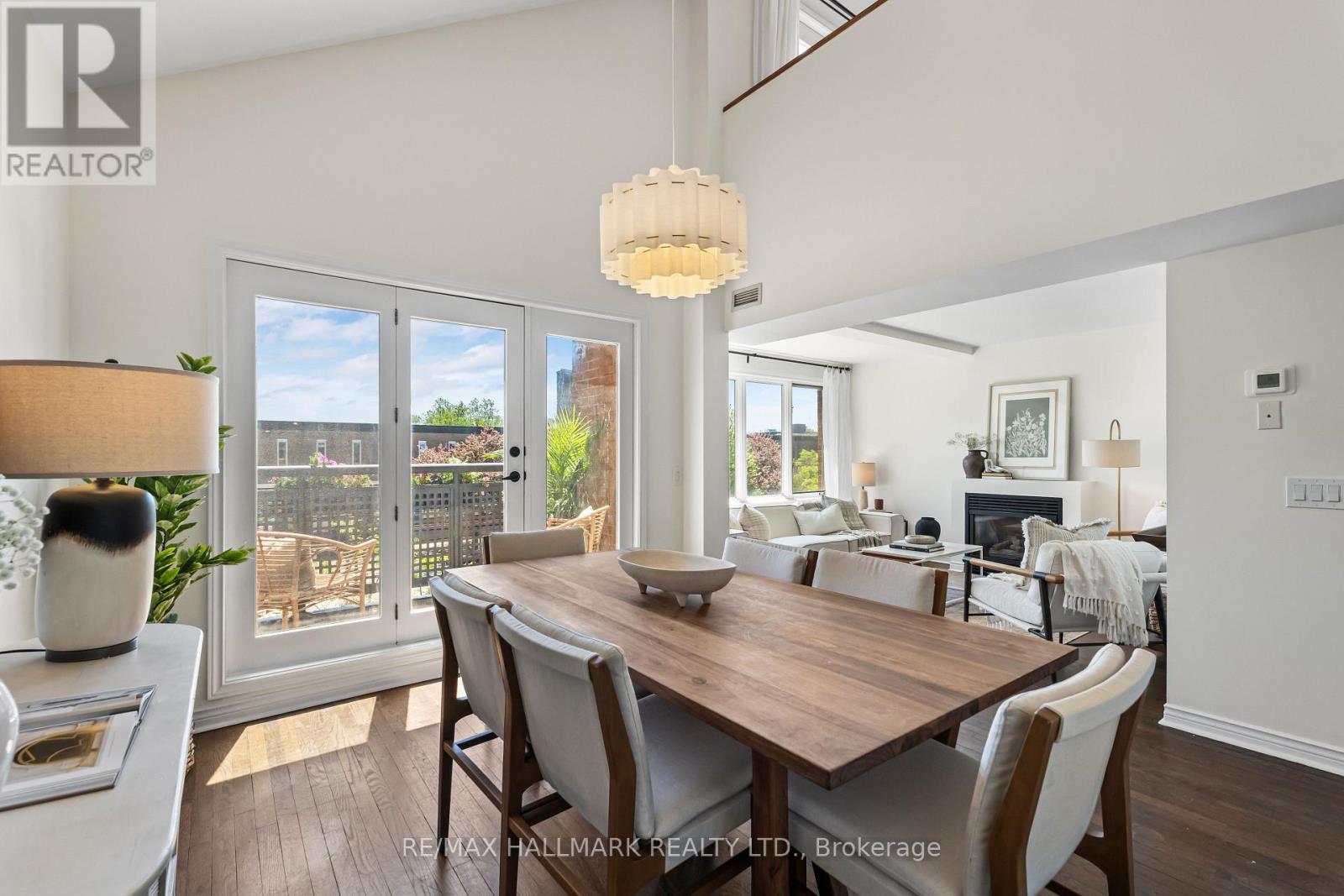 305 - 1941 QUEEN STREET E