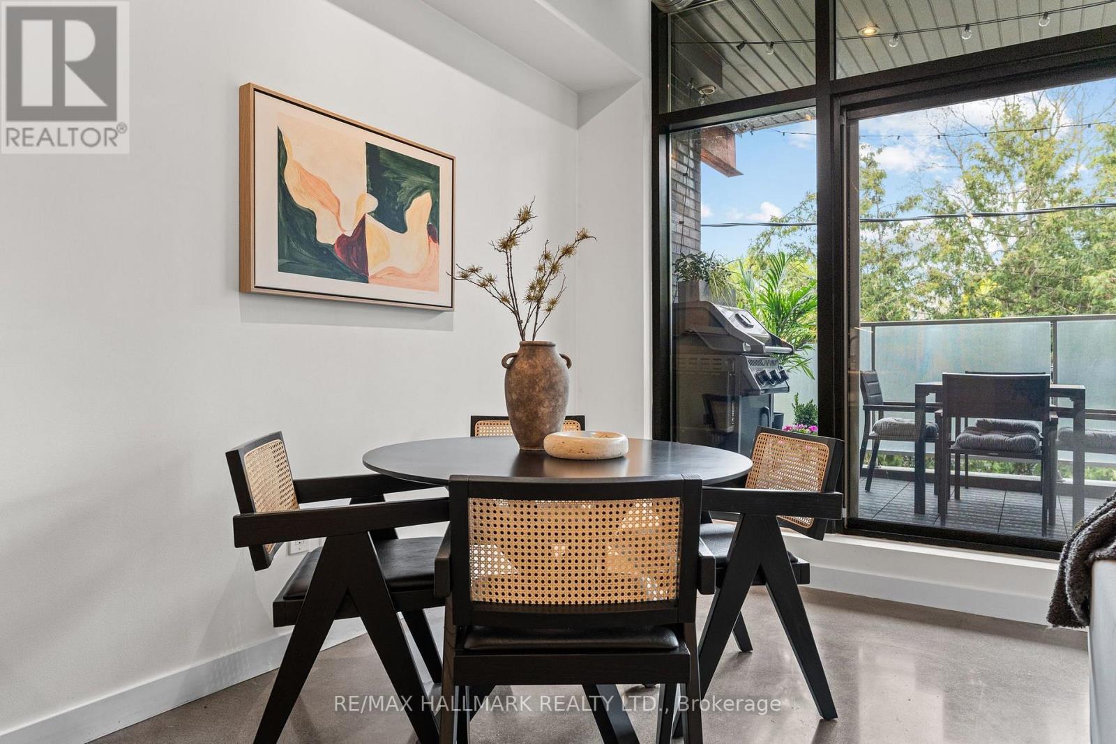 202 - 747 QUEEN STREET E