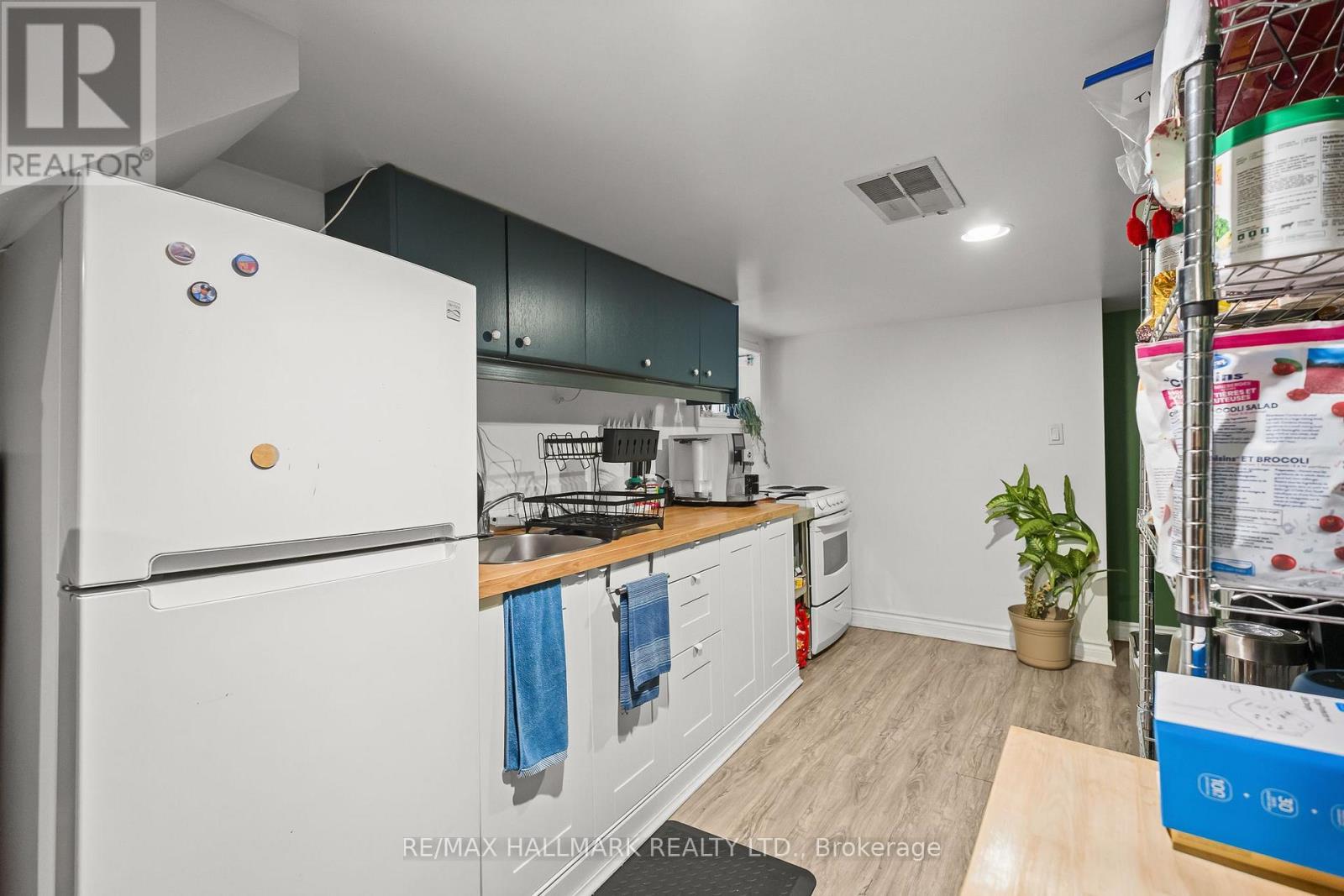 159 PARKMOUNT ROAD