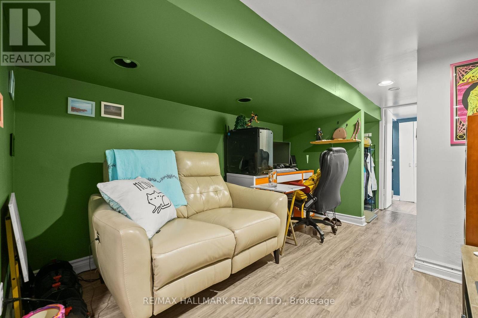 159 PARKMOUNT ROAD