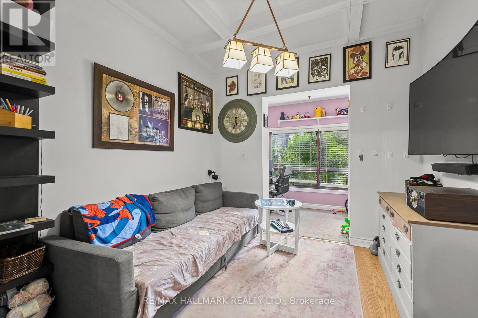159 PARKMOUNT ROAD