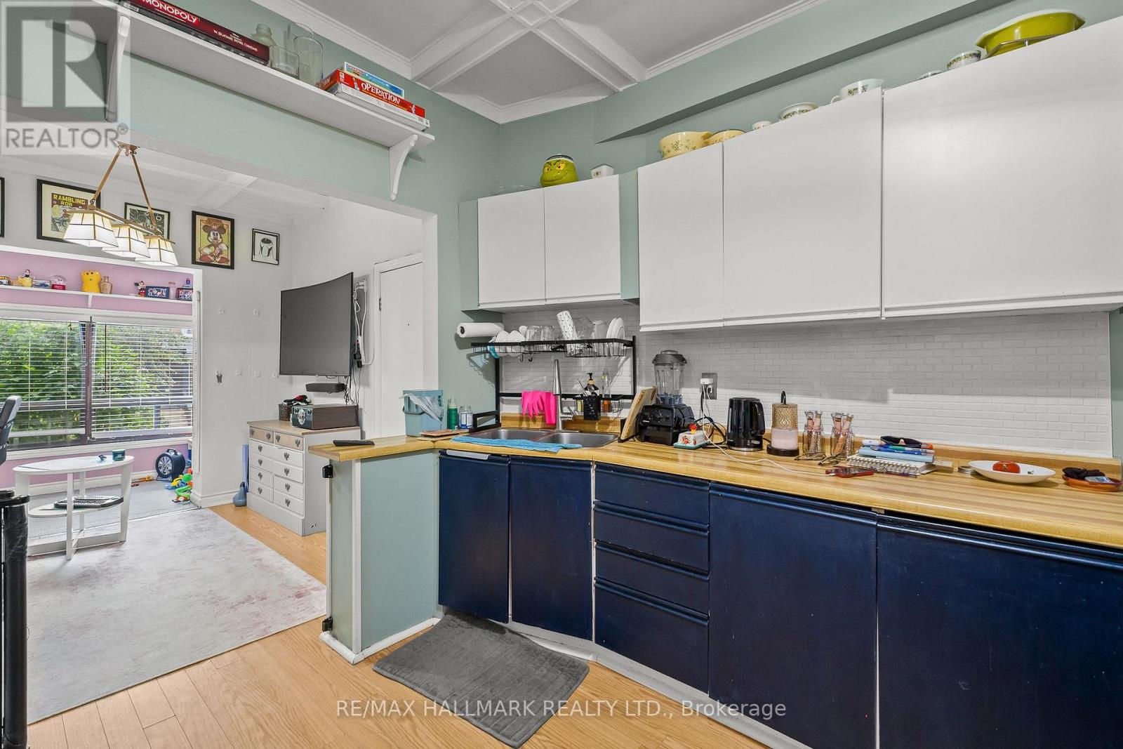 159 PARKMOUNT ROAD
