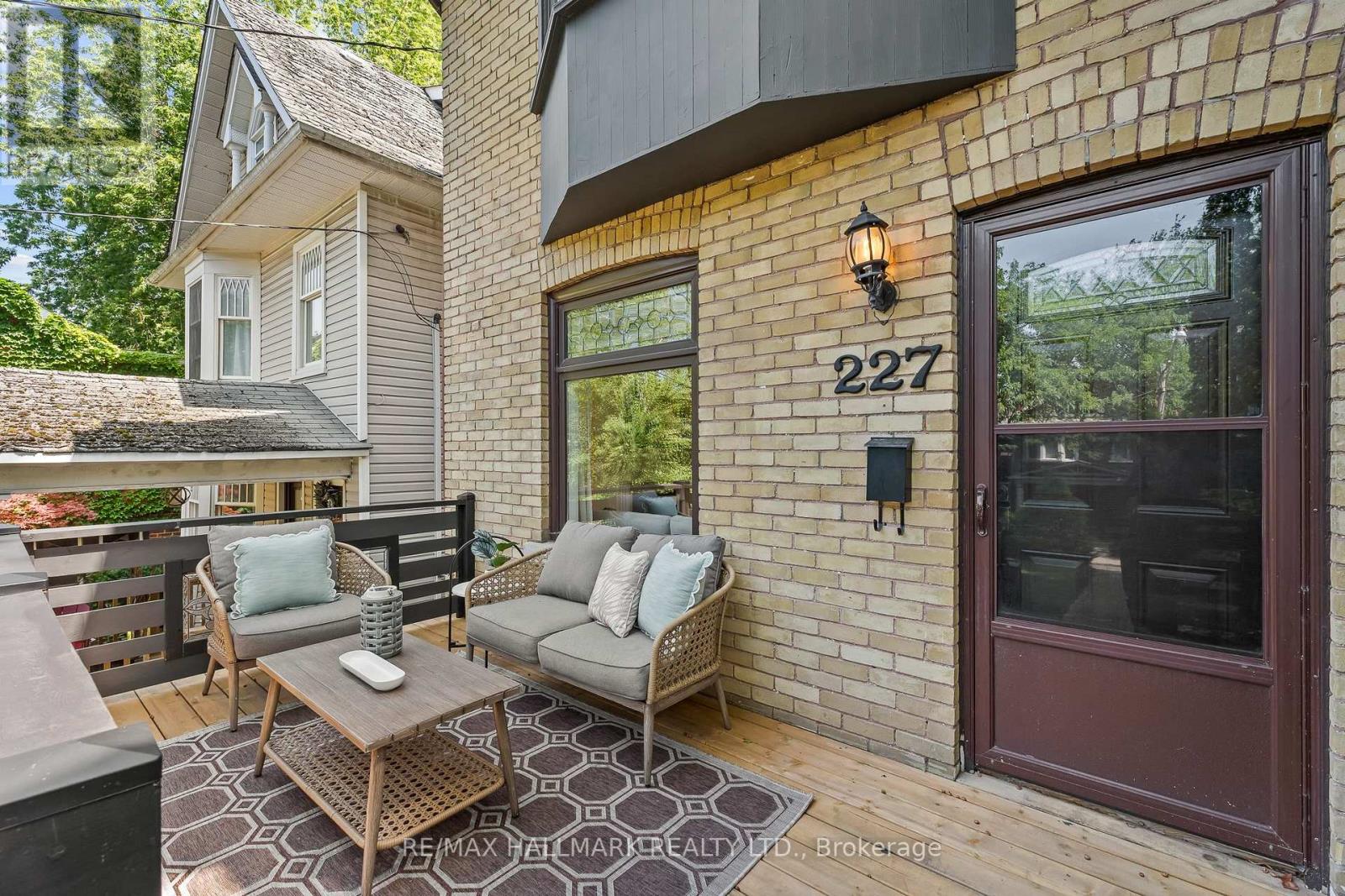 227 WAVERLEY ROAD