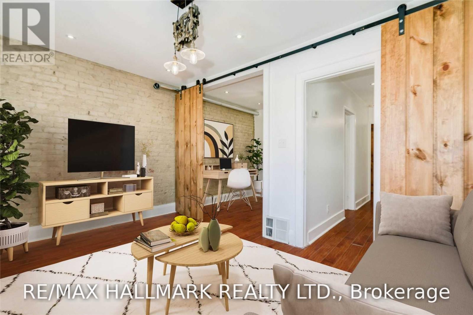2ND FL - 1001 KINGSTON ROAD