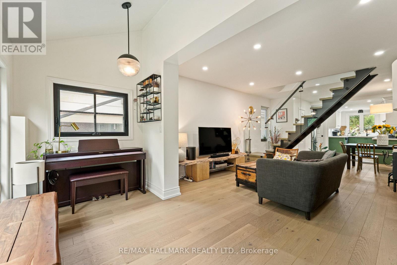 324 KENILWORTH AVENUE