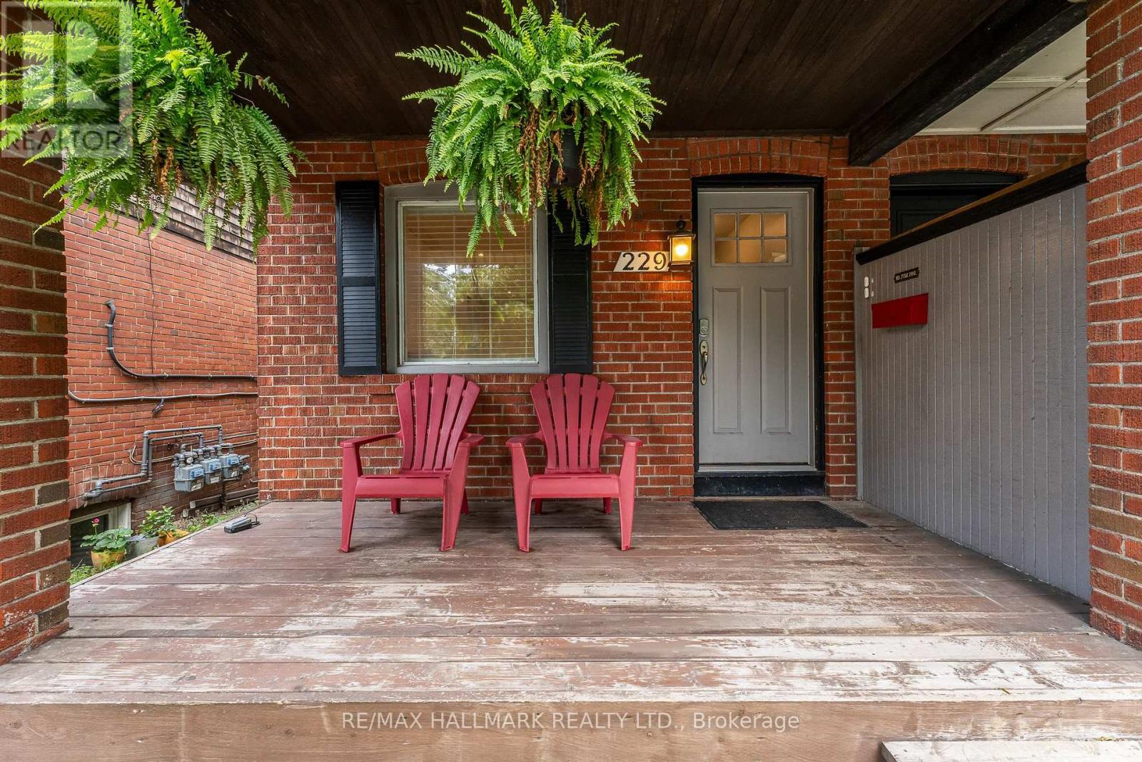 UPPER - 229 KINGSTON ROAD