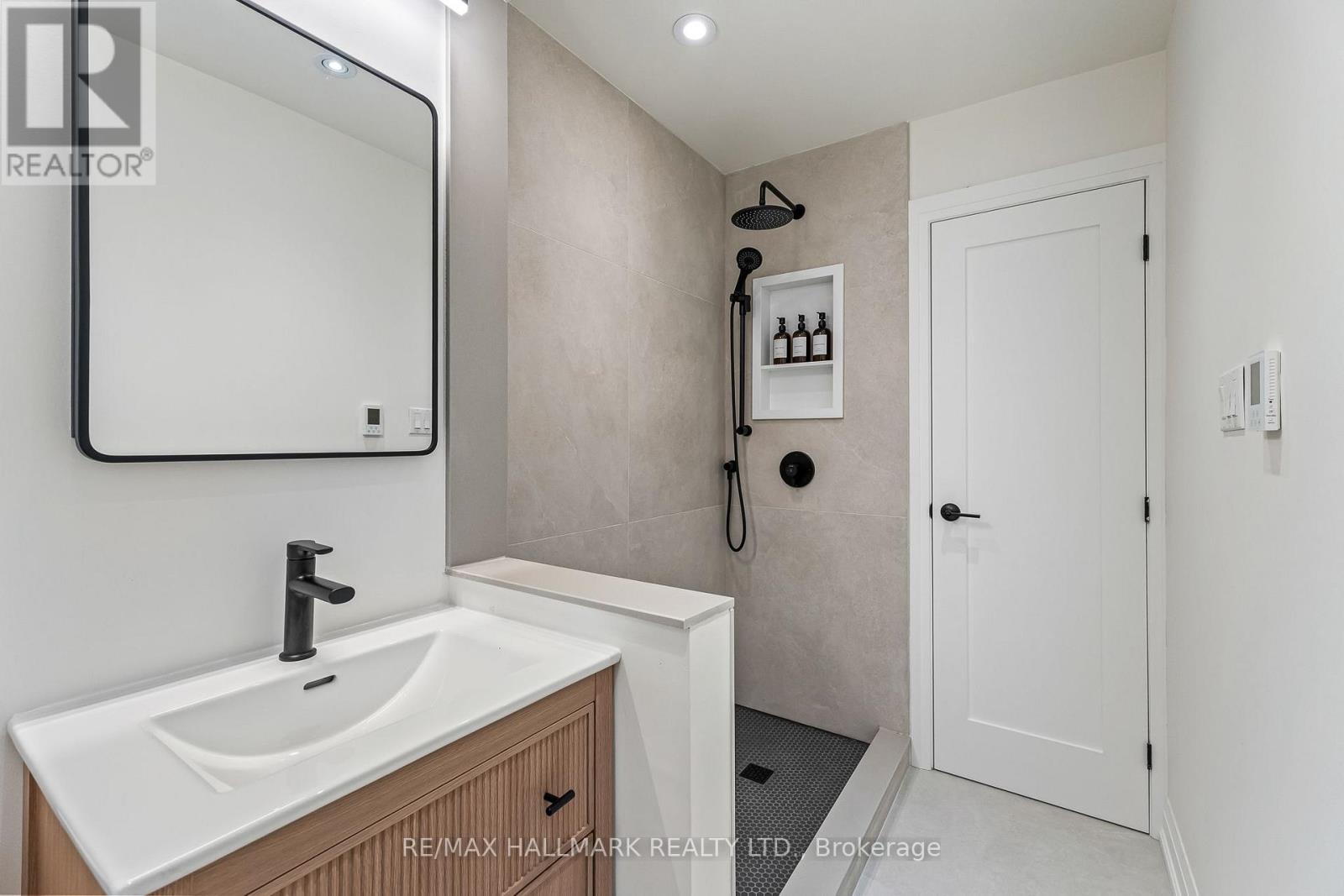 UPPER - 229 KINGSTON ROAD