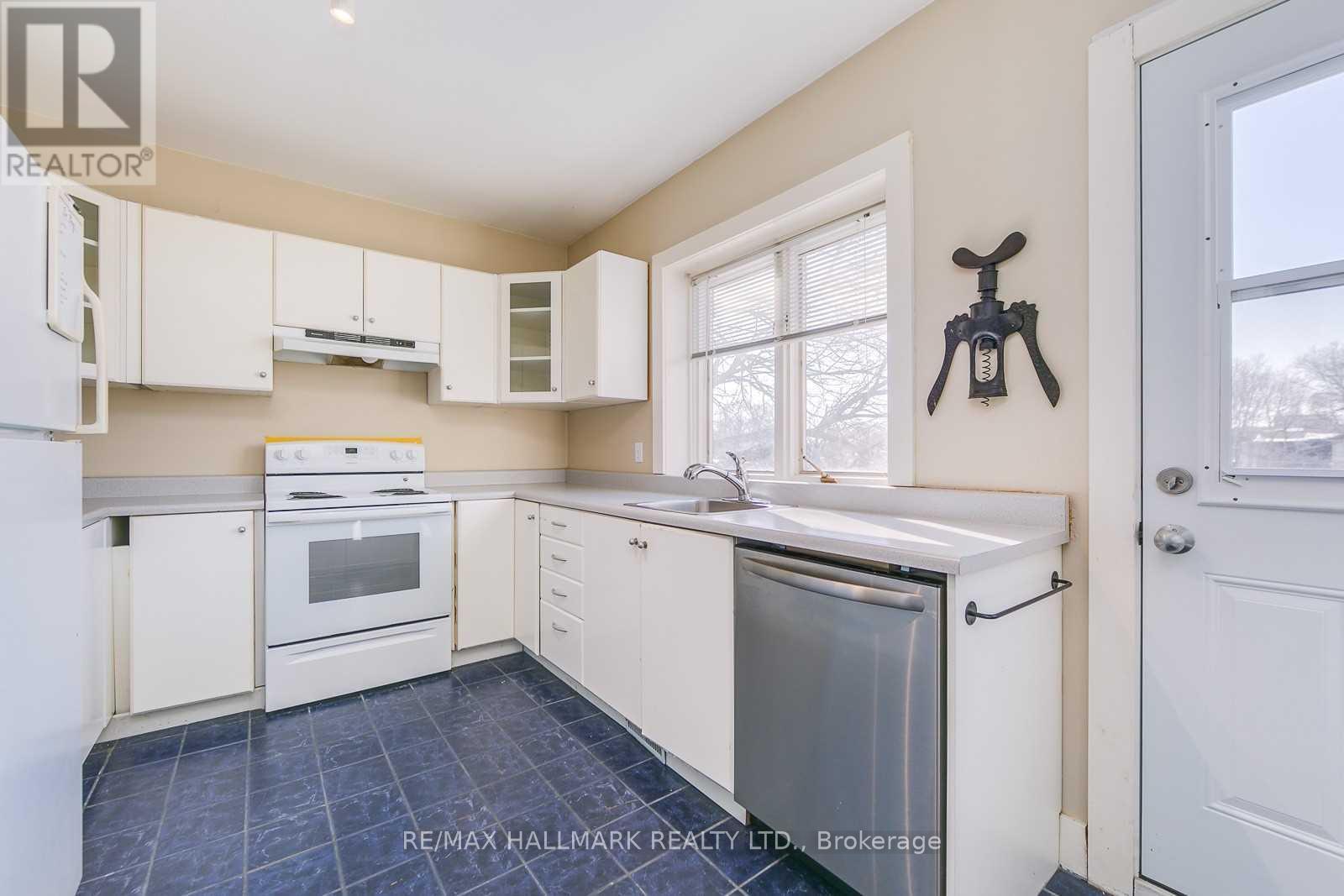UPPER - 6 PRUST AVENUE