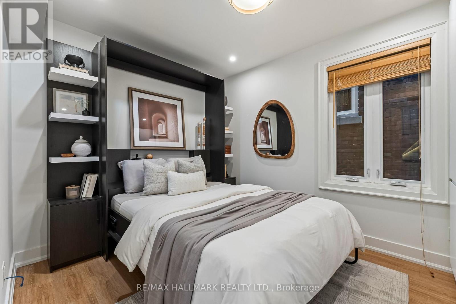 40 FERNWOOD PARK AVENUE