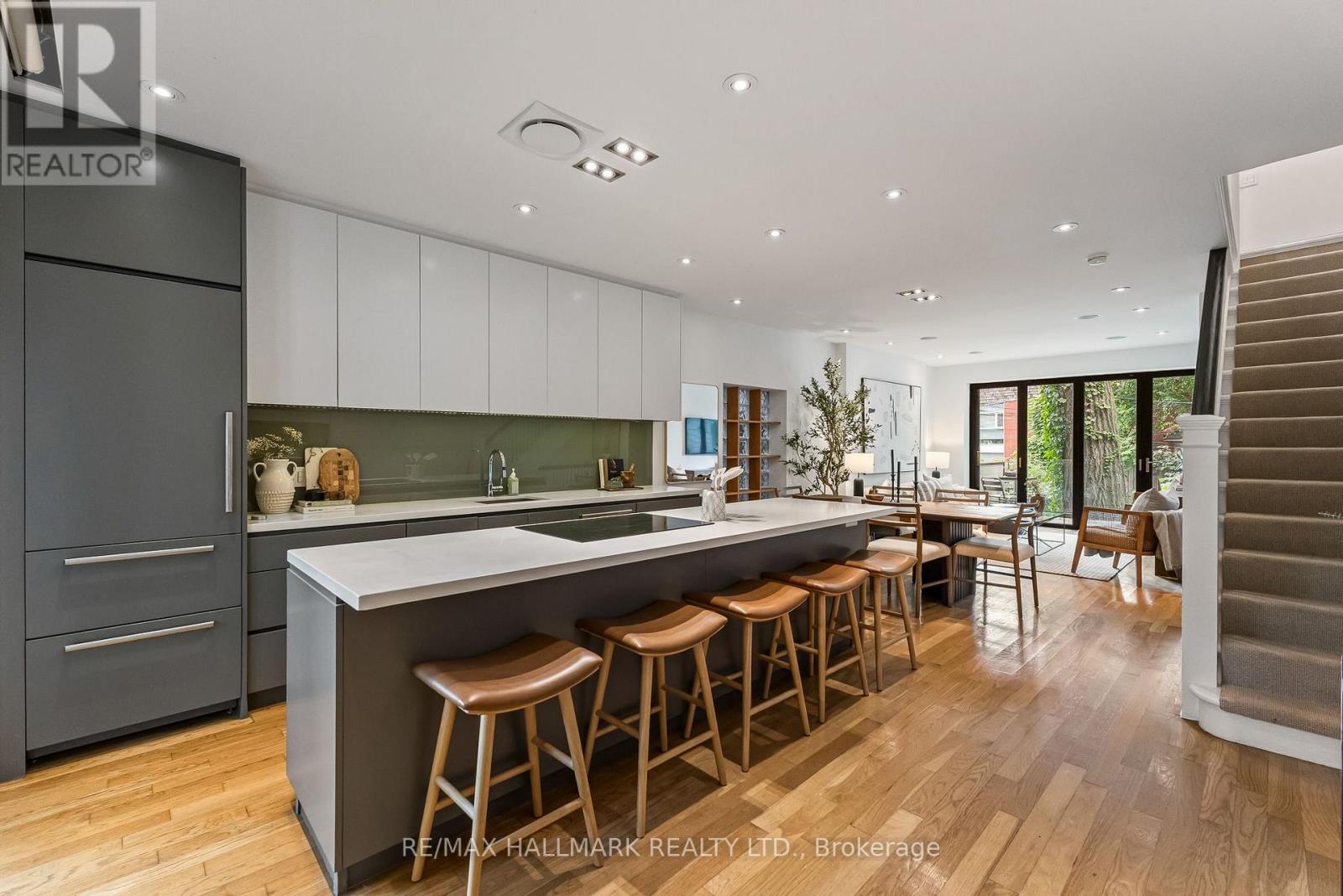 40 FERNWOOD PARK AVENUE