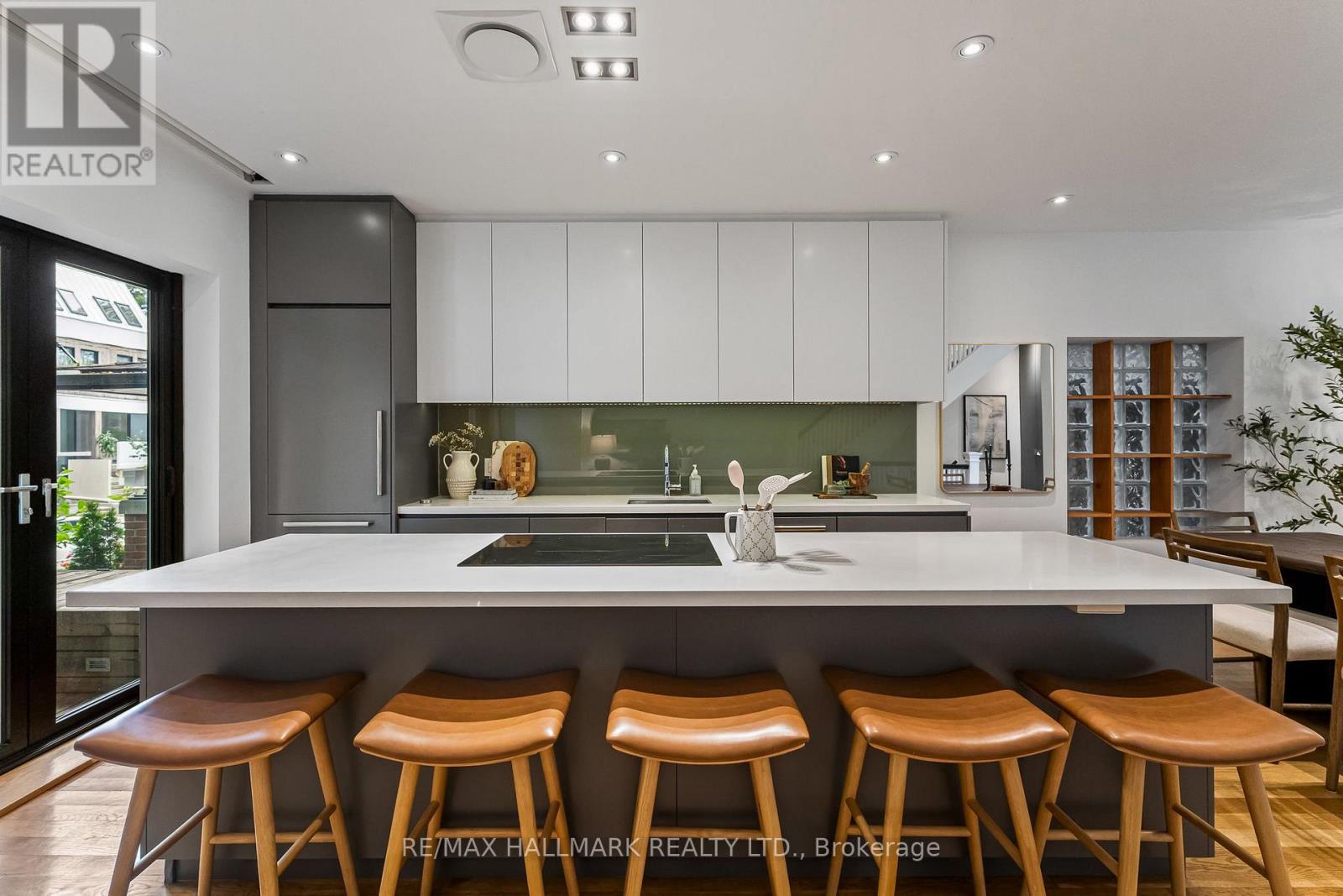 40 FERNWOOD PARK AVENUE