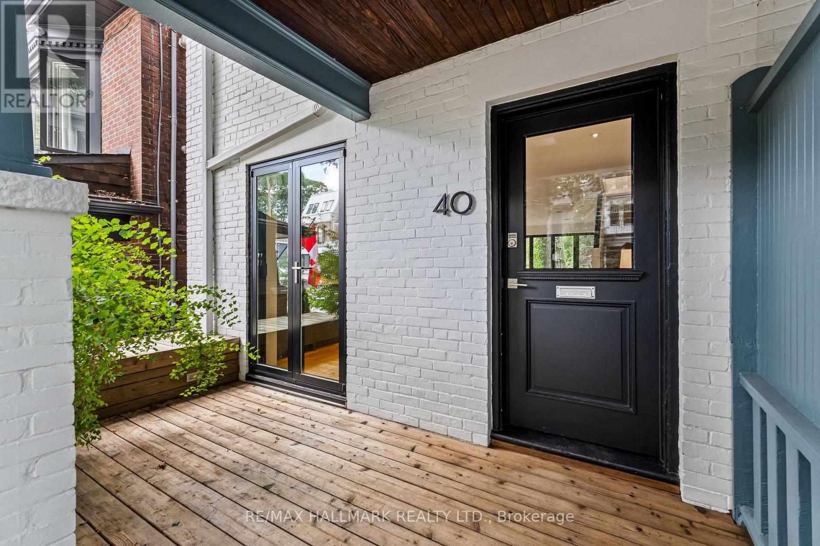 40 FERNWOOD PARK AVENUE