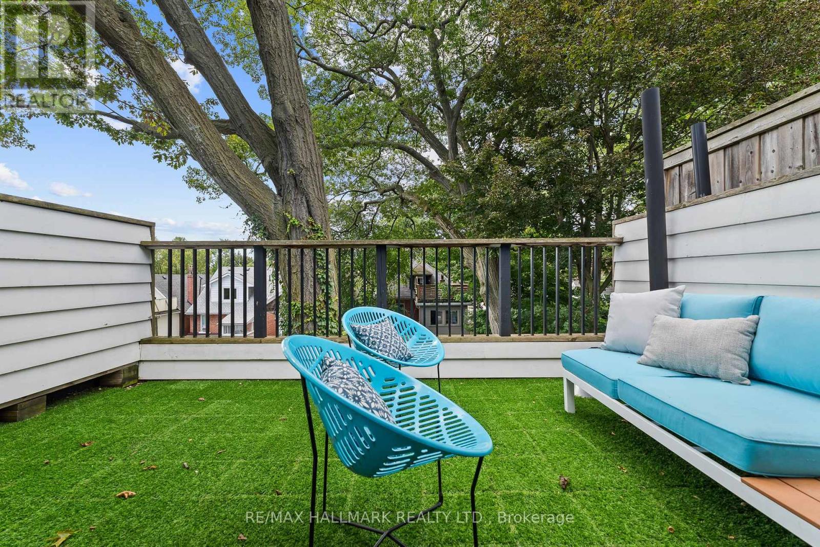 40 FERNWOOD PARK AVENUE