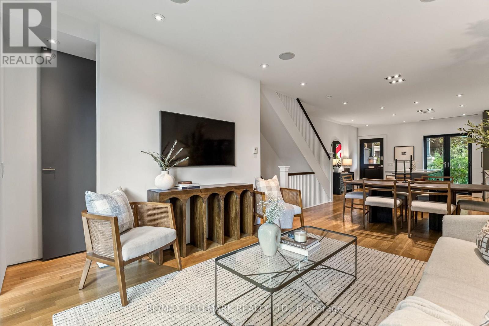 40 FERNWOOD PARK AVENUE