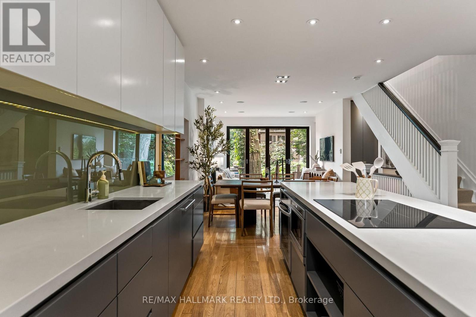 40 FERNWOOD PARK AVENUE