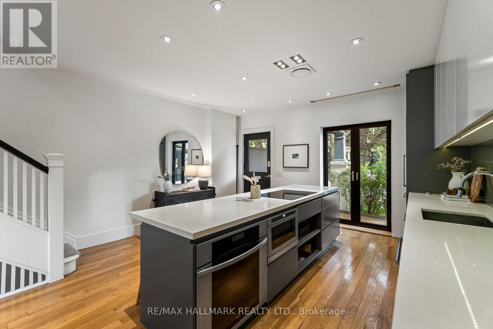 40 FERNWOOD PARK AVENUE