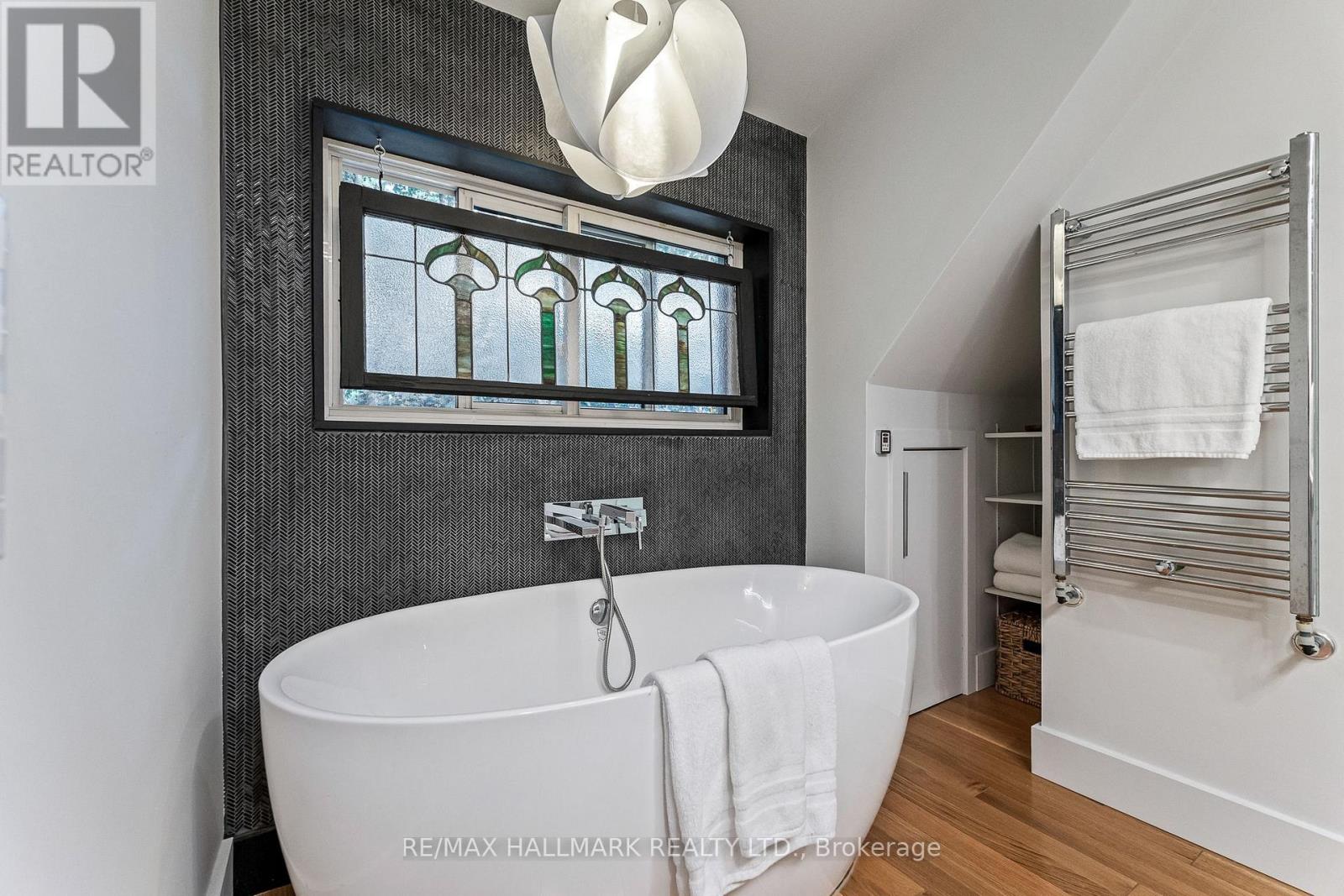 40 FERNWOOD PARK AVENUE