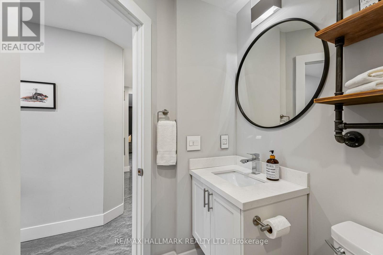 201 - 2365 QUEEN STREET E