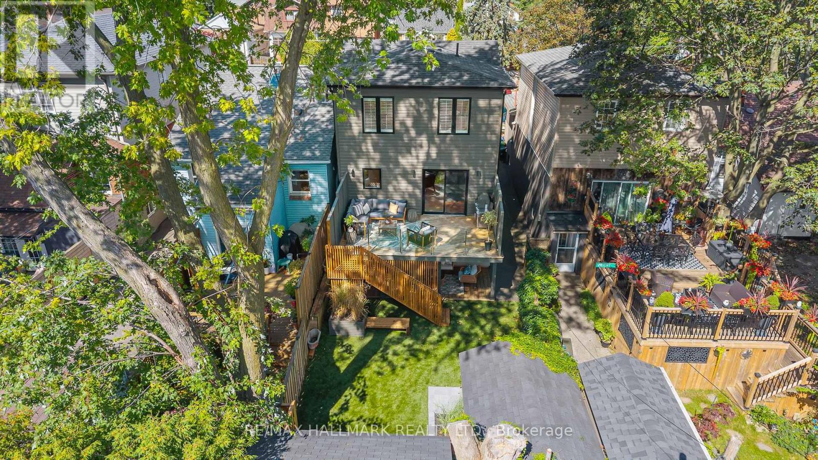 17 BEACHDALE AVENUE