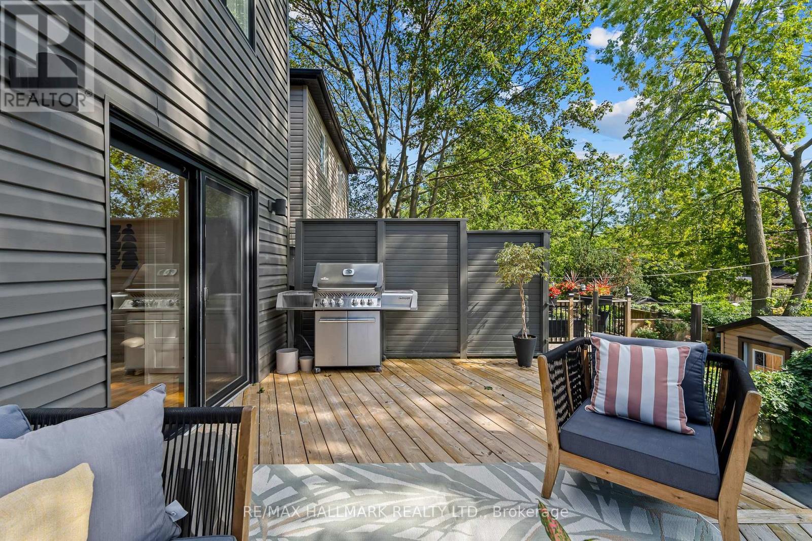 17 BEACHDALE AVENUE