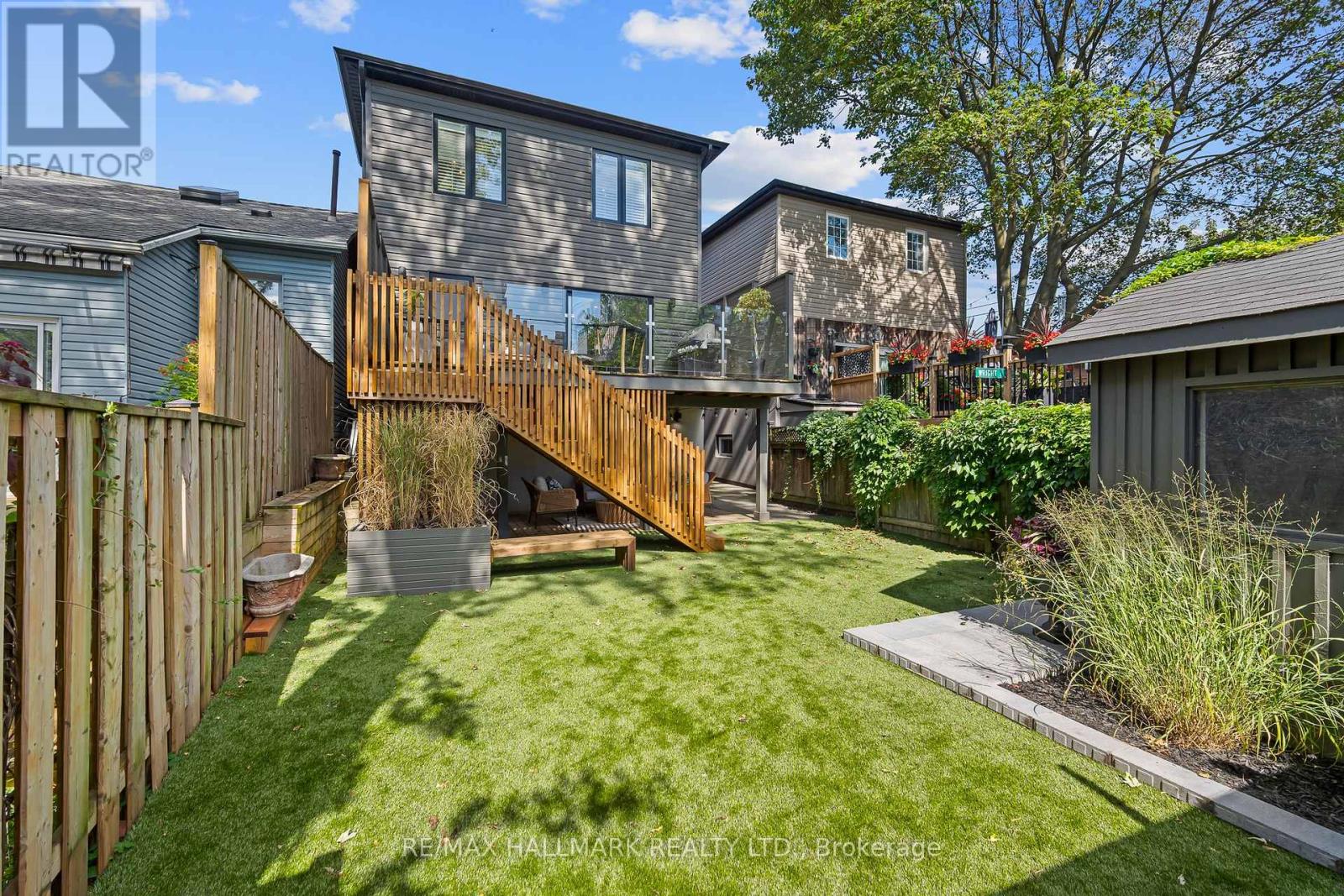 17 BEACHDALE AVENUE