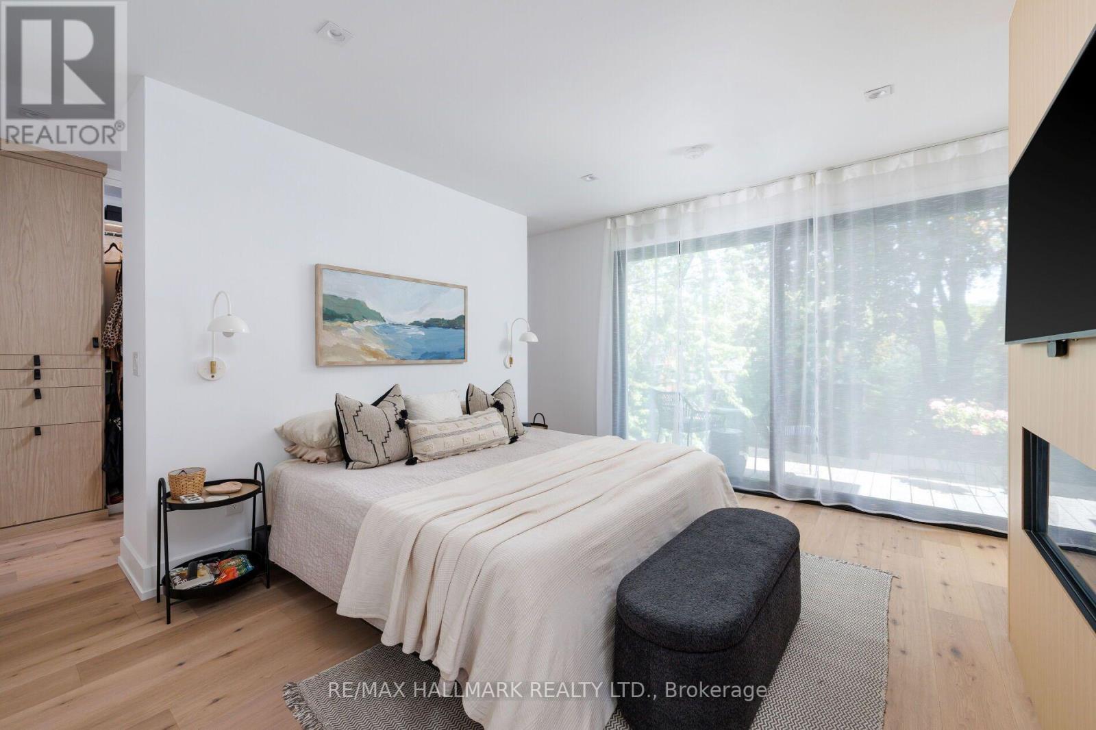 41 FALLINGBROOK ROAD