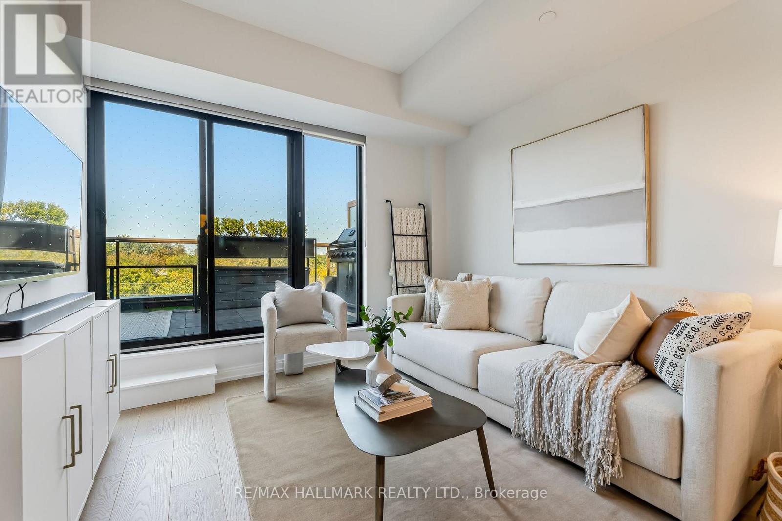 410 - 1100 KINGSTON ROAD