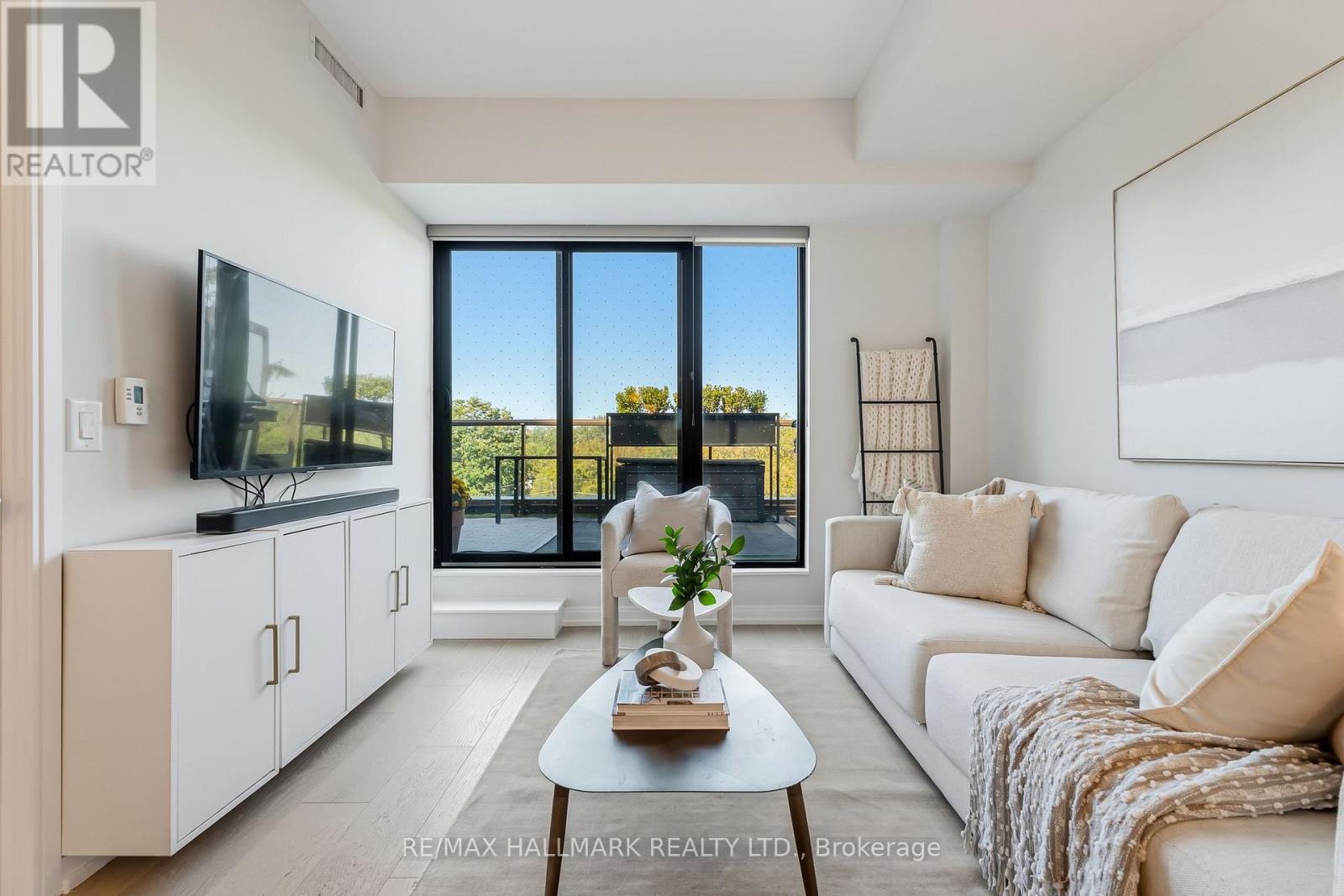 410 - 1100 KINGSTON ROAD