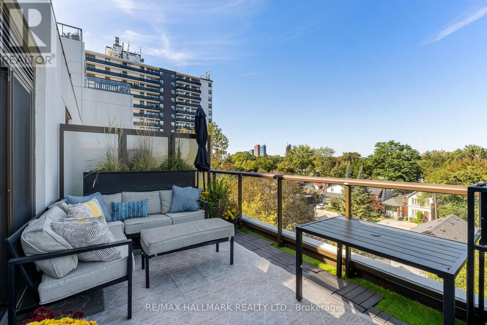 410 - 1100 KINGSTON ROAD