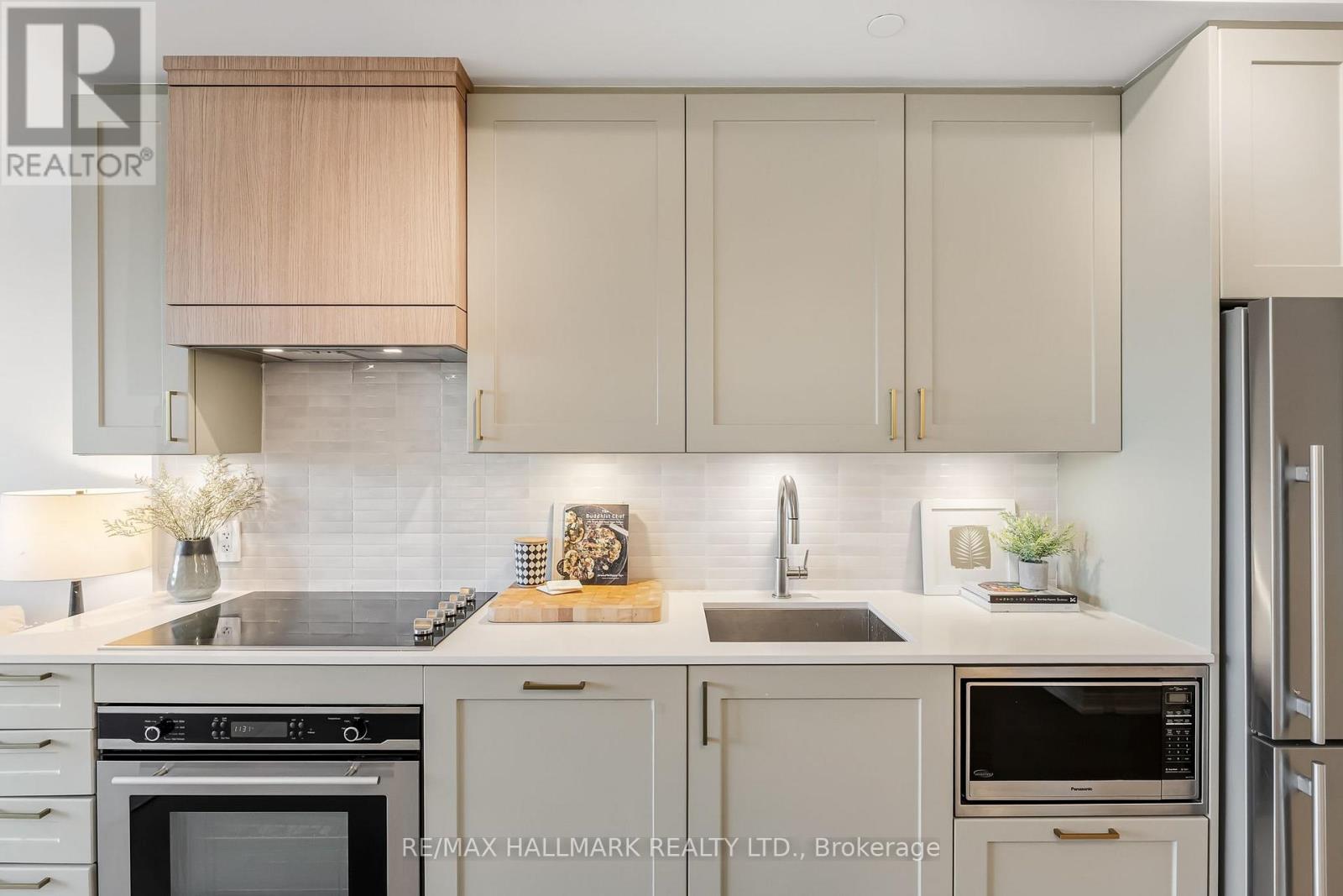 410 - 1100 KINGSTON ROAD