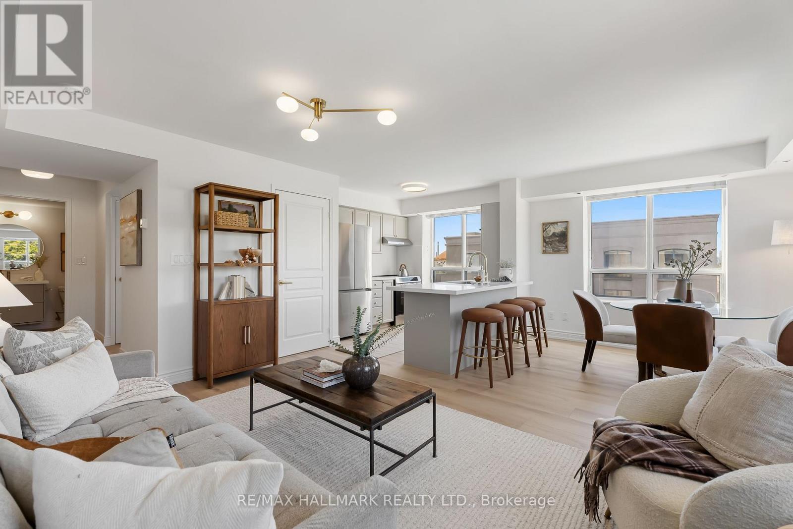 404 - 1797 QUEEN STREET E