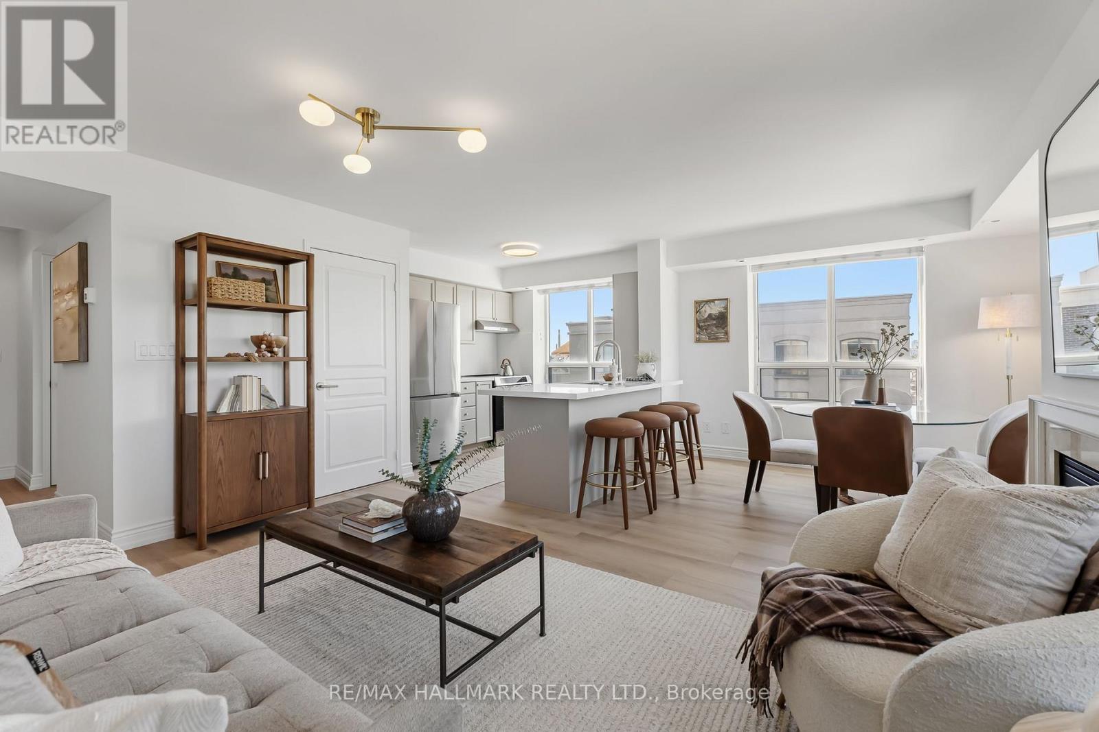 404 - 1797 QUEEN STREET E