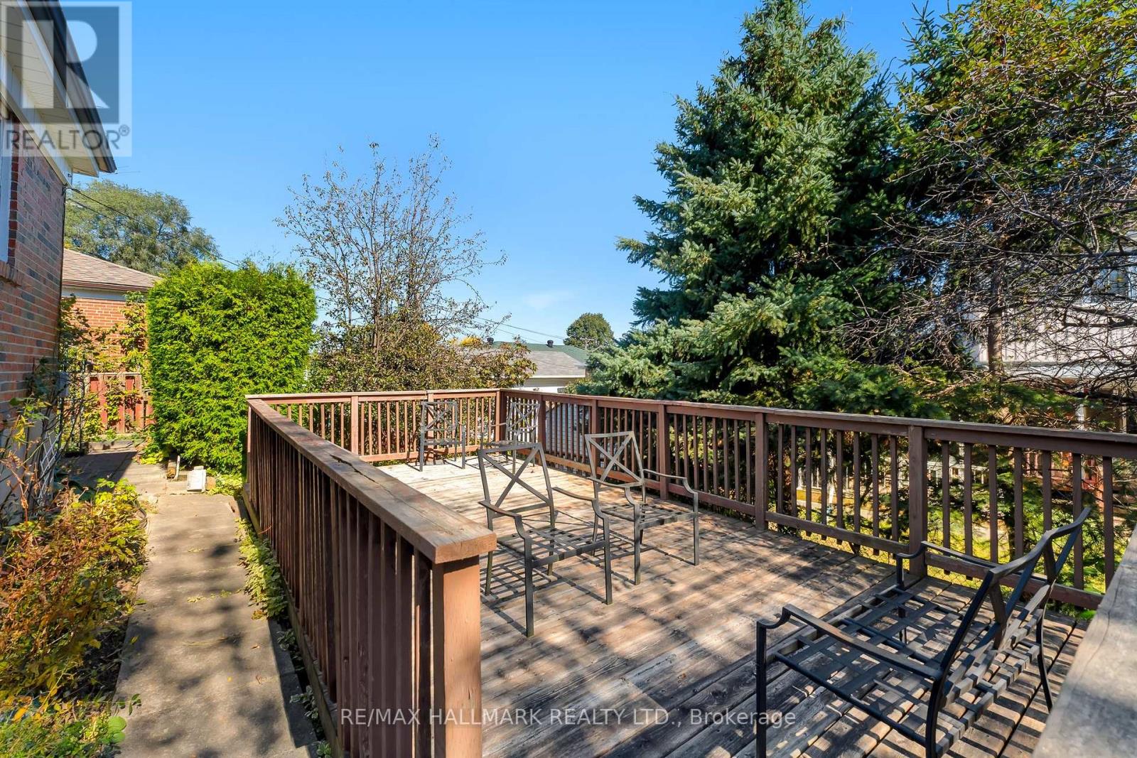 3 ARMADA COURT
