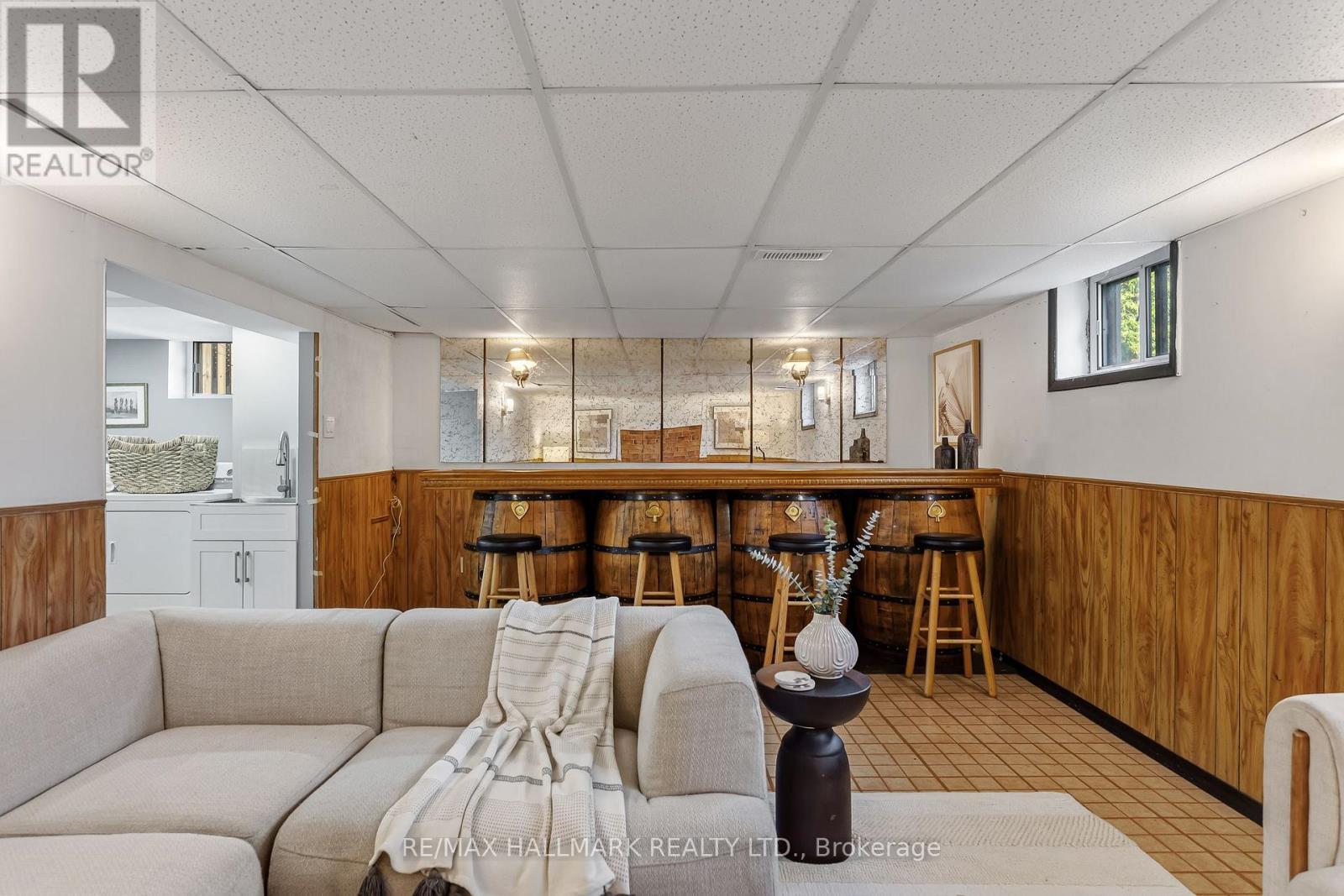 3 ARMADA COURT