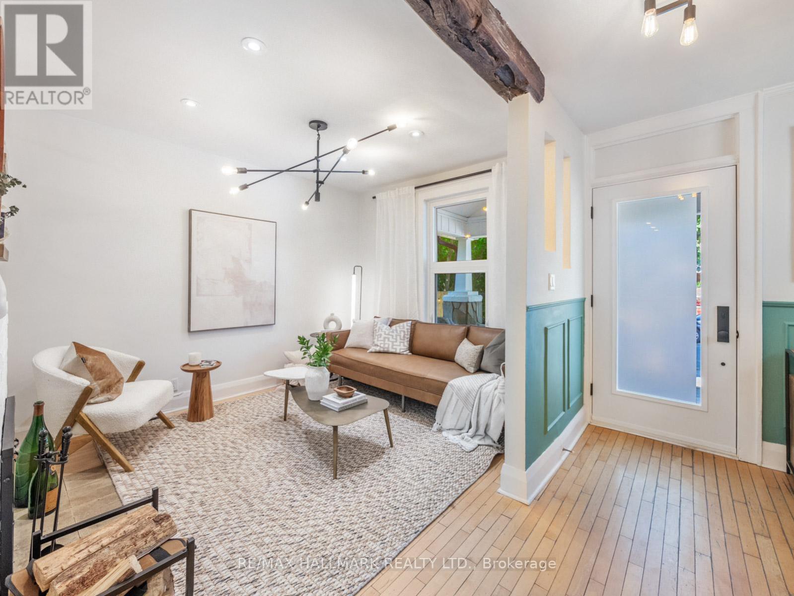 86 BEACHVIEW CRESCENT