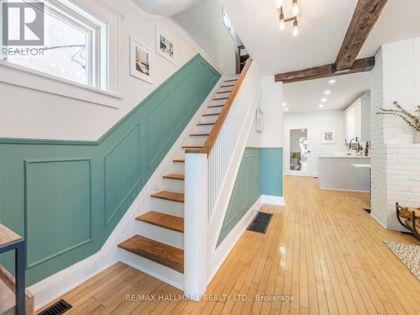 86 BEACHVIEW CRESCENT