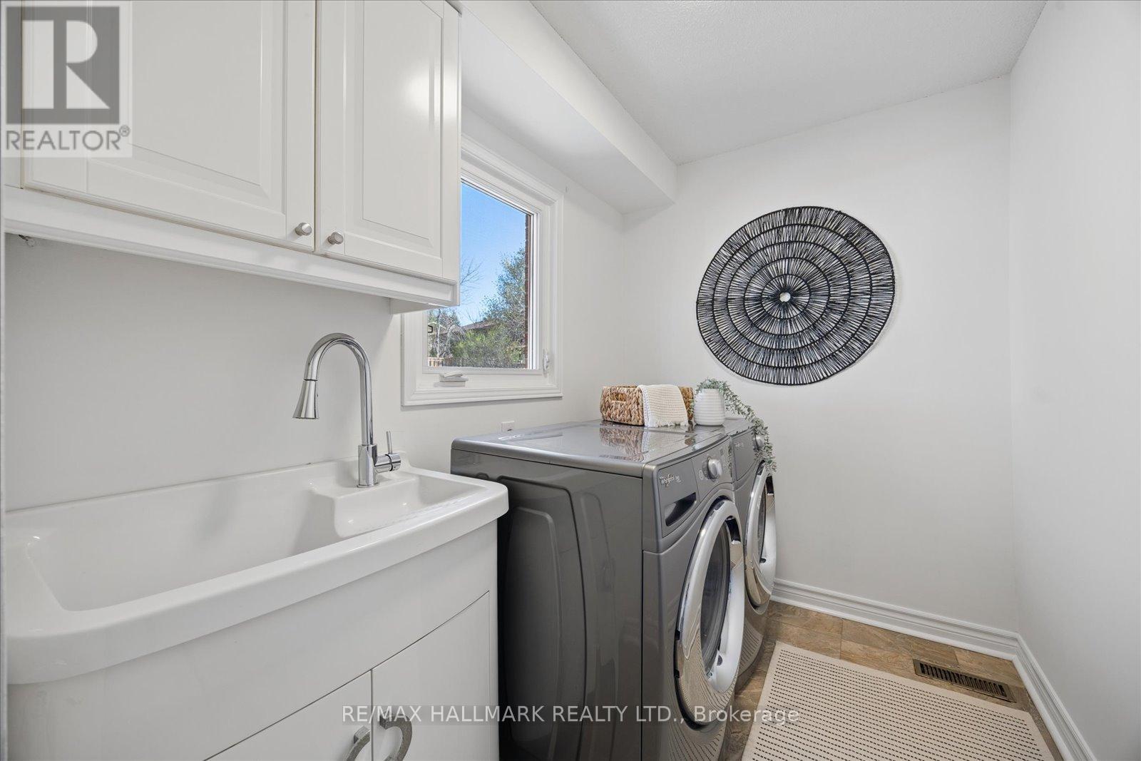 40 ASHLAND CRESCENT