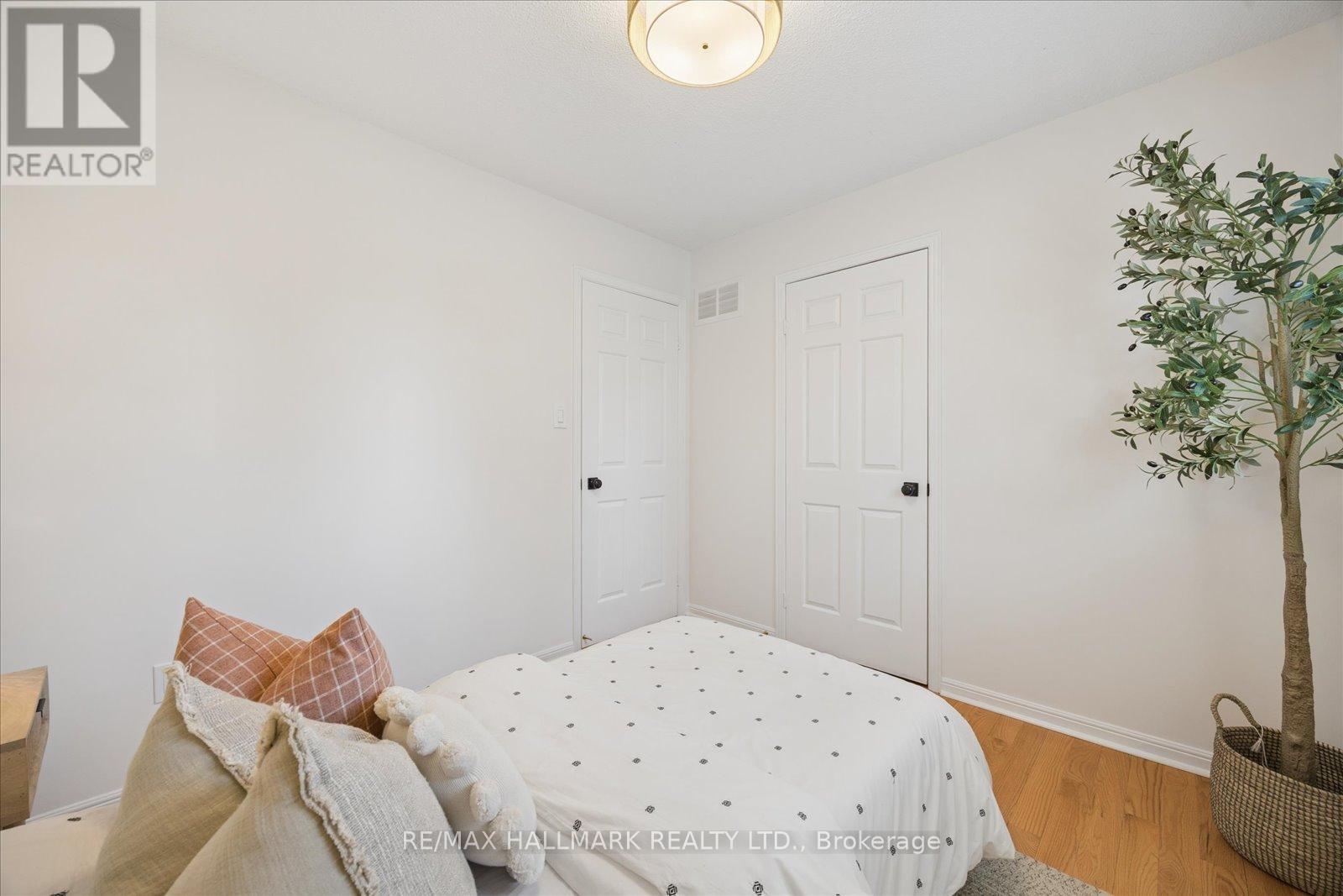 40 ASHLAND CRESCENT