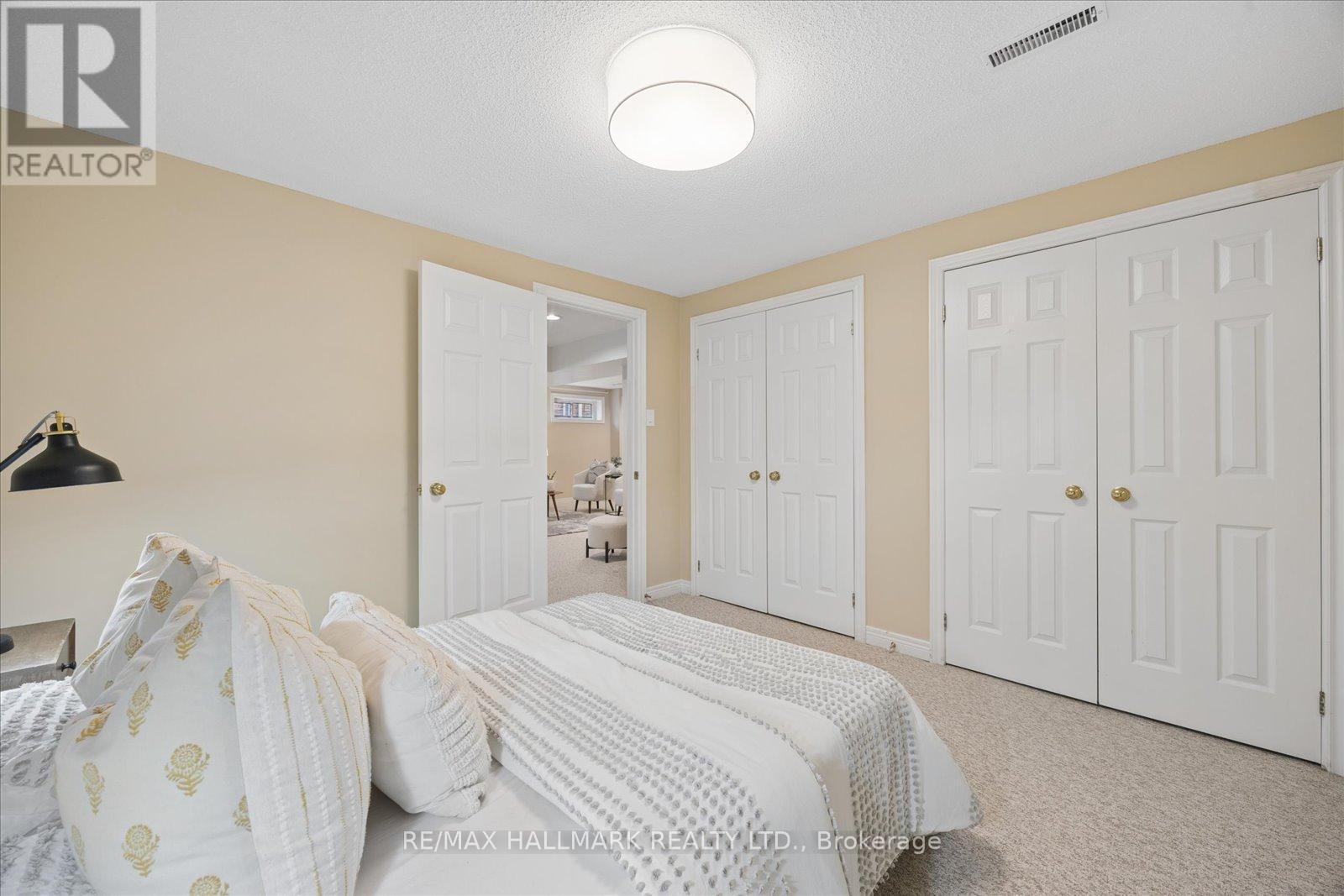 40 ASHLAND CRESCENT