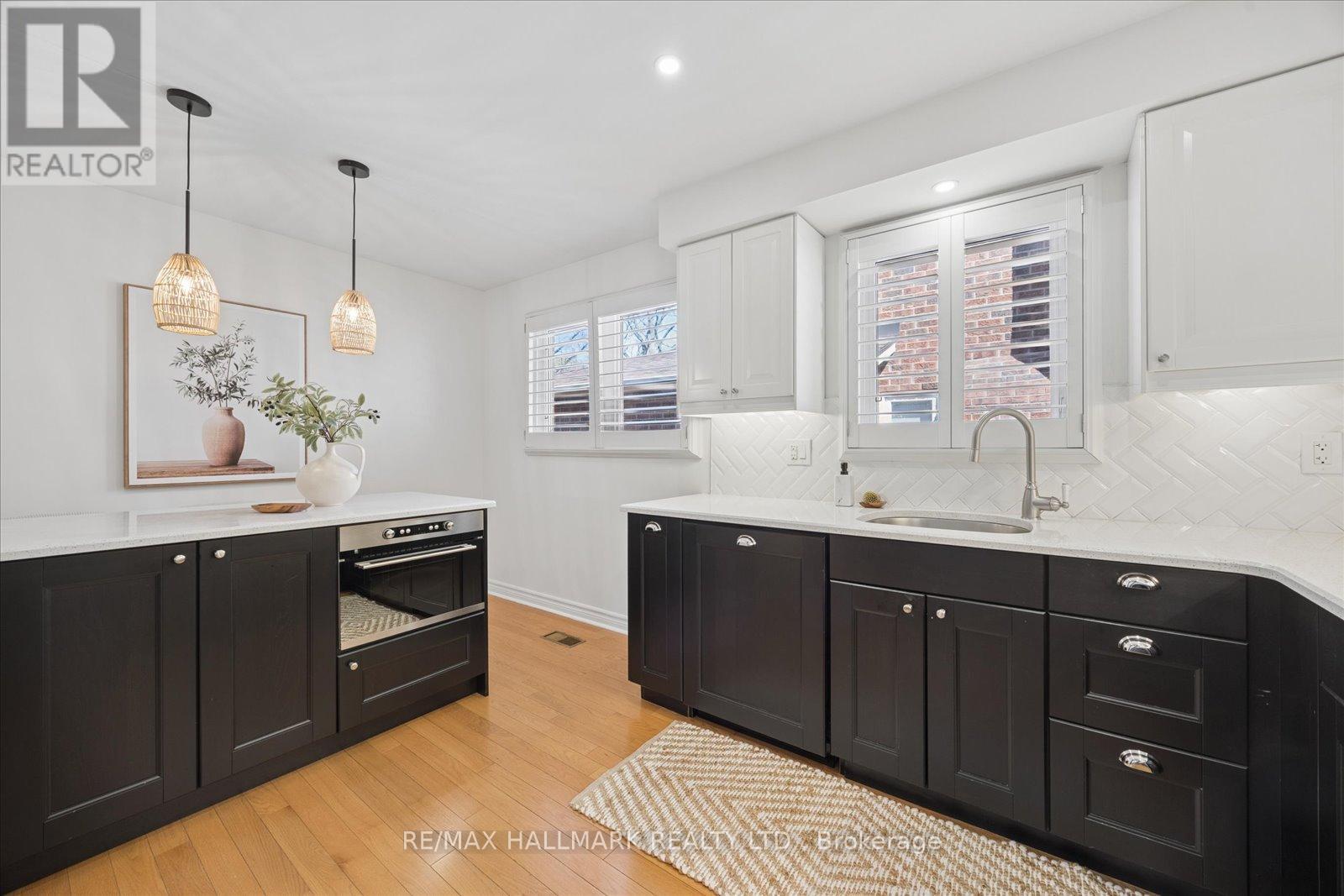 40 ASHLAND CRESCENT