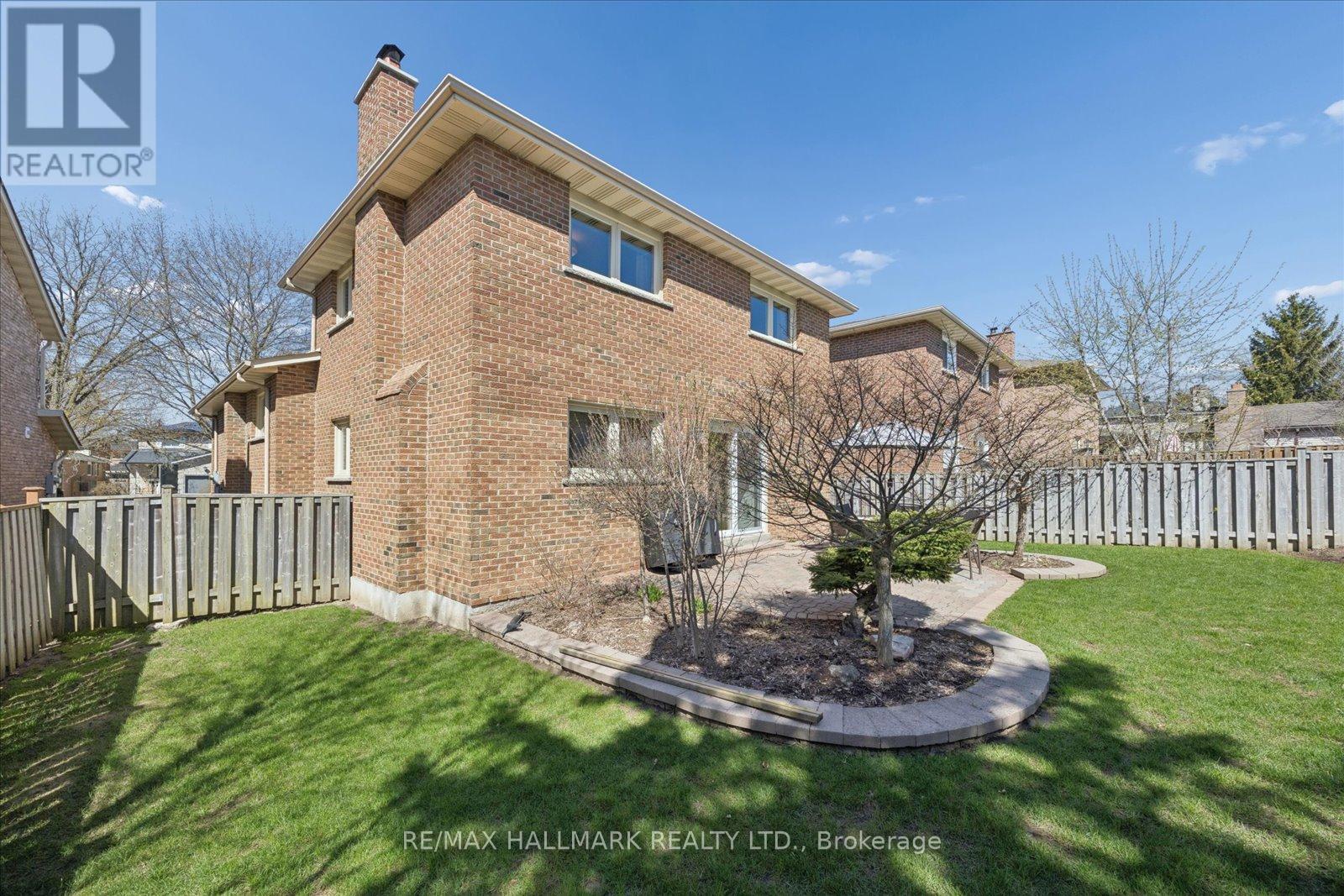 40 ASHLAND CRESCENT